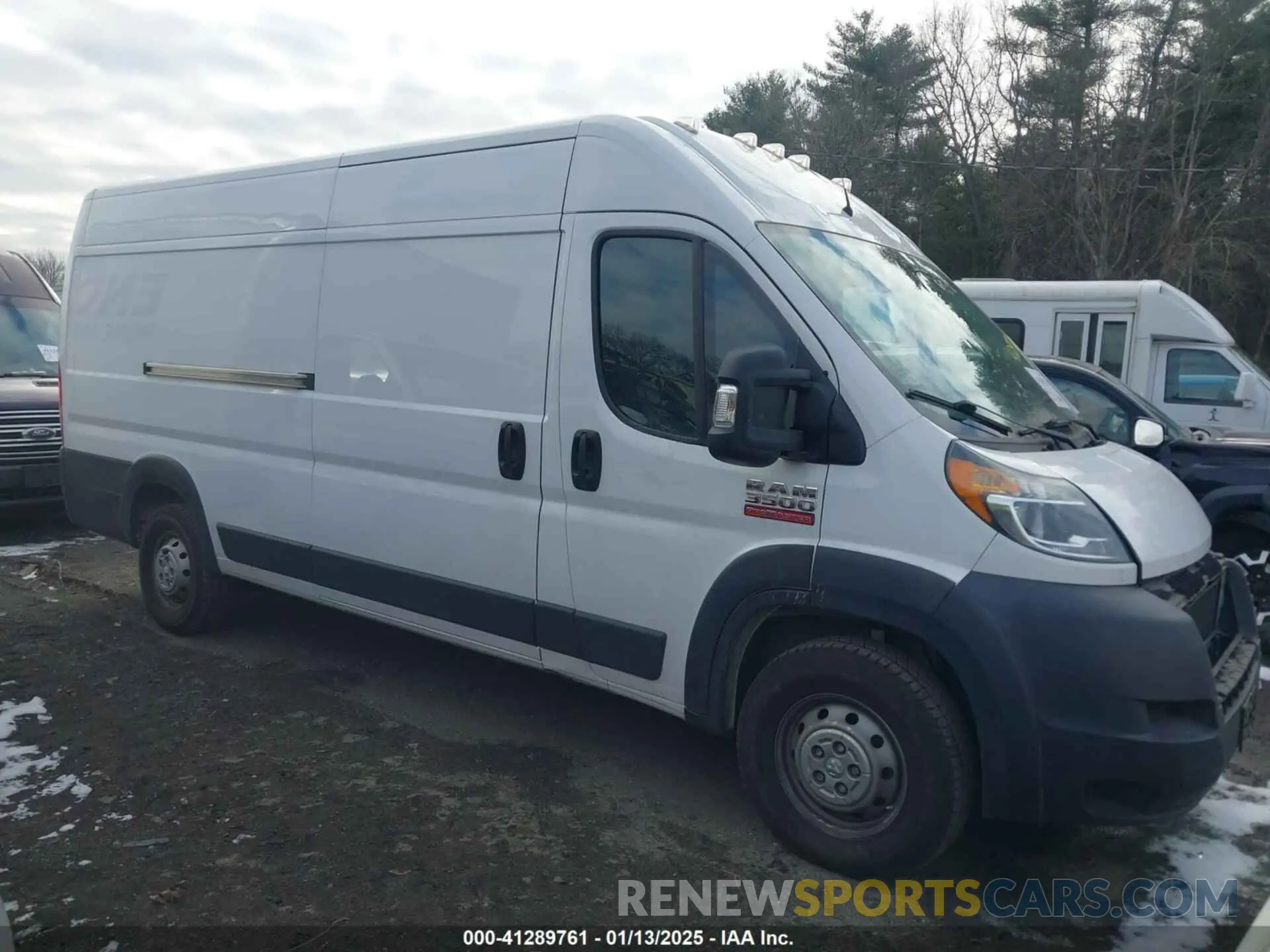 1 Photograph of a damaged car 3C6URVJG3LE119339 RAM PROMASTER 3500 2020