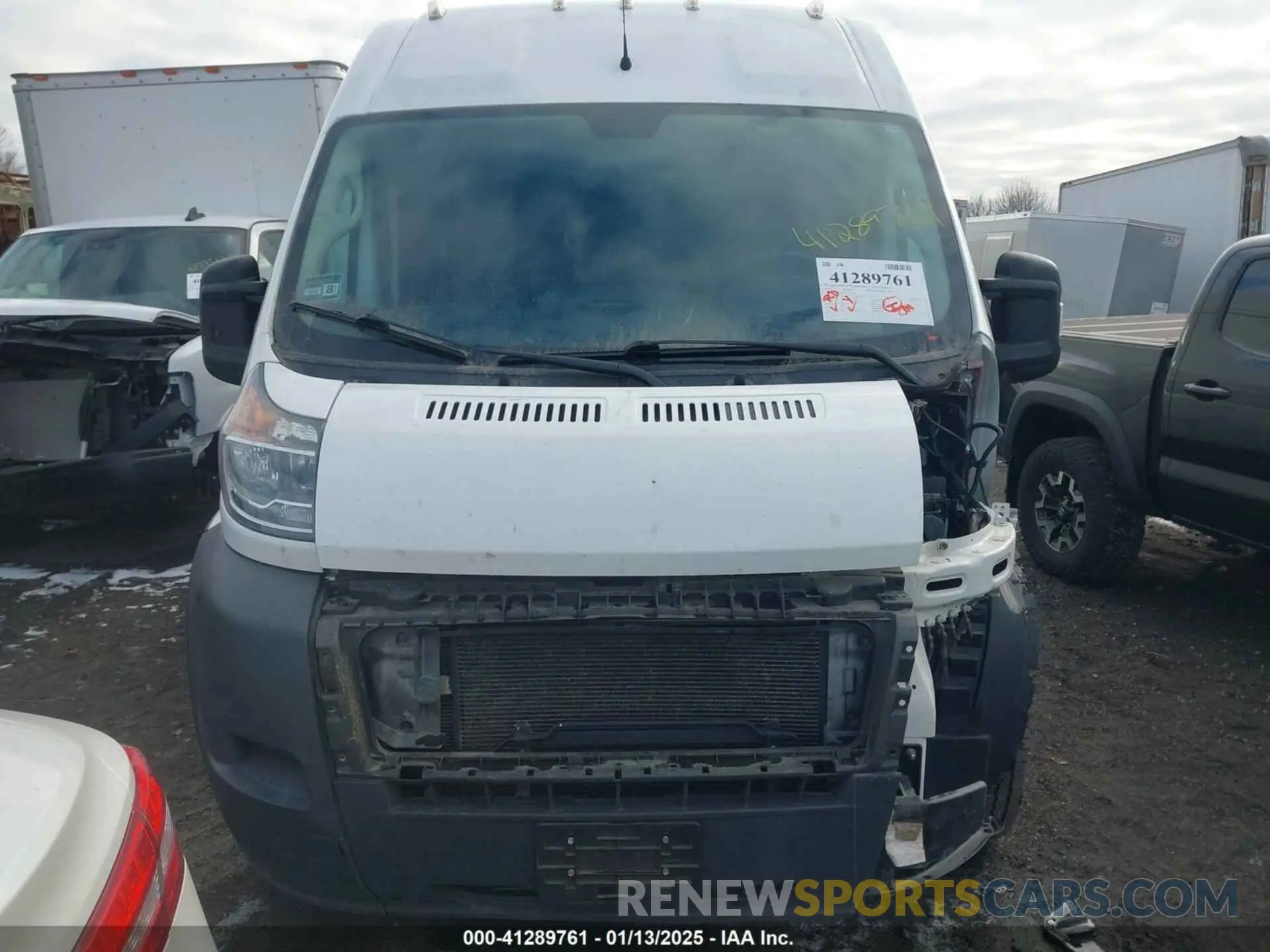 13 Photograph of a damaged car 3C6URVJG3LE119339 RAM PROMASTER 3500 2020