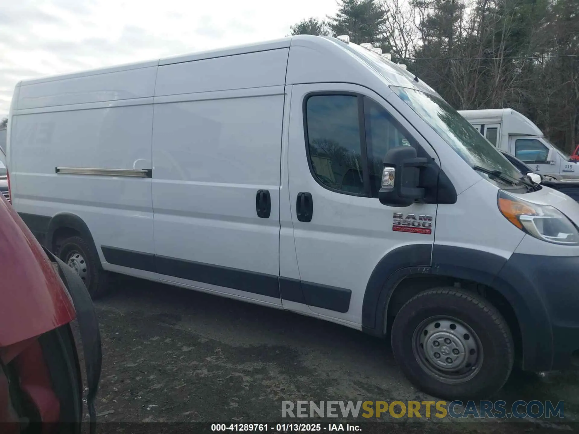 14 Photograph of a damaged car 3C6URVJG3LE119339 RAM PROMASTER 3500 2020
