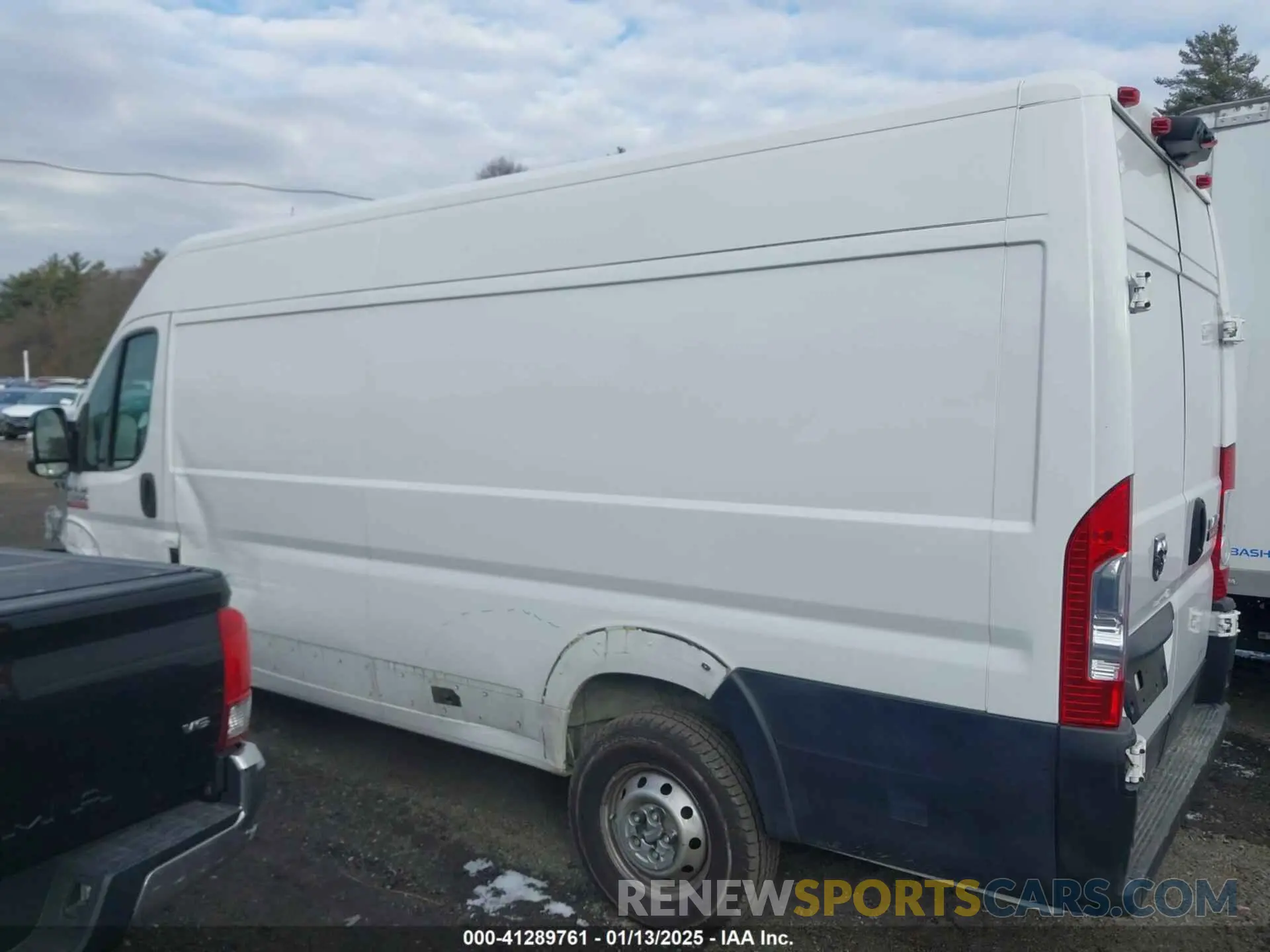 15 Photograph of a damaged car 3C6URVJG3LE119339 RAM PROMASTER 3500 2020