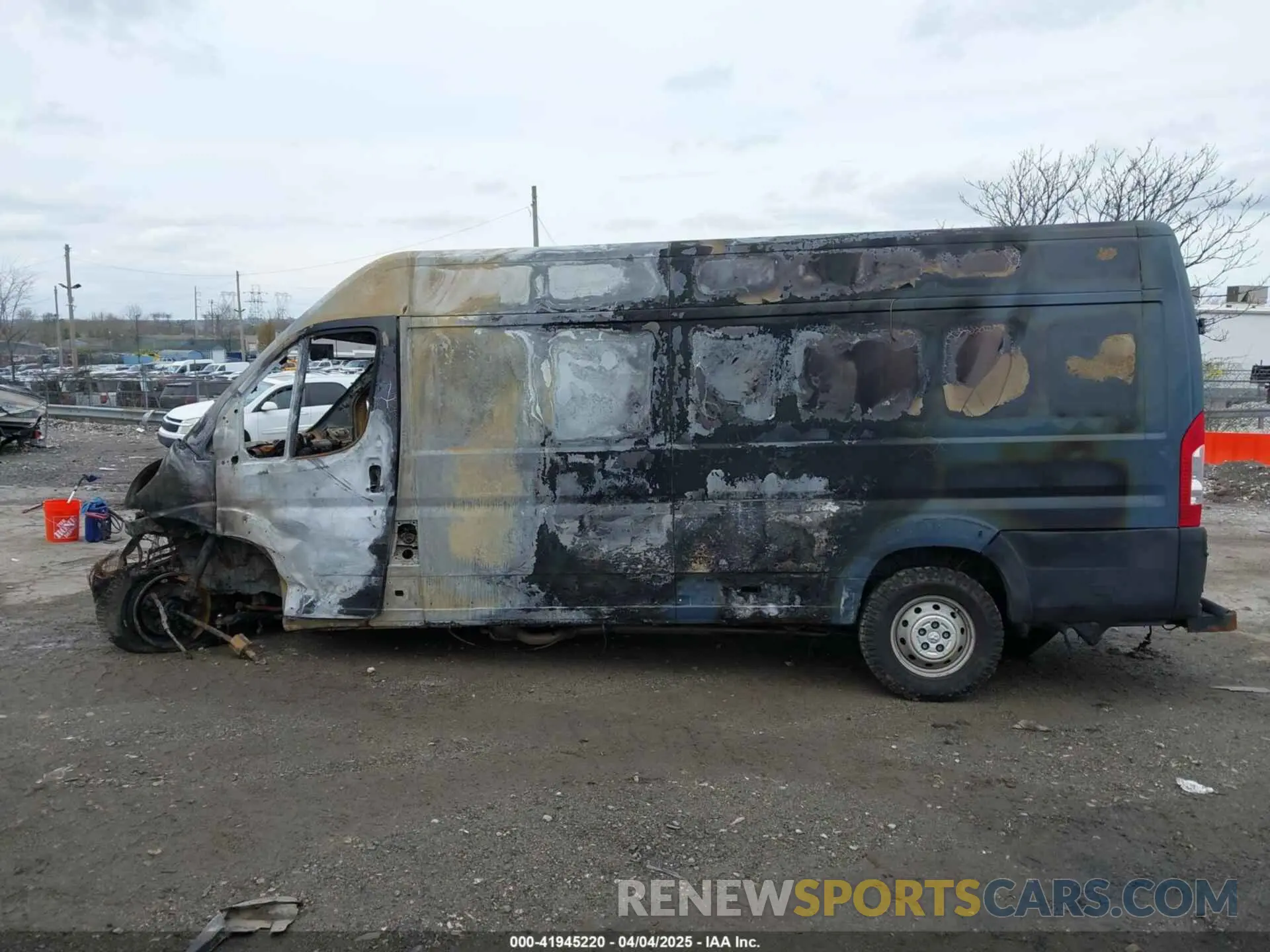 13 Photograph of a damaged car 3C6URVJG8LE124939 RAM PROMASTER 3500 2020