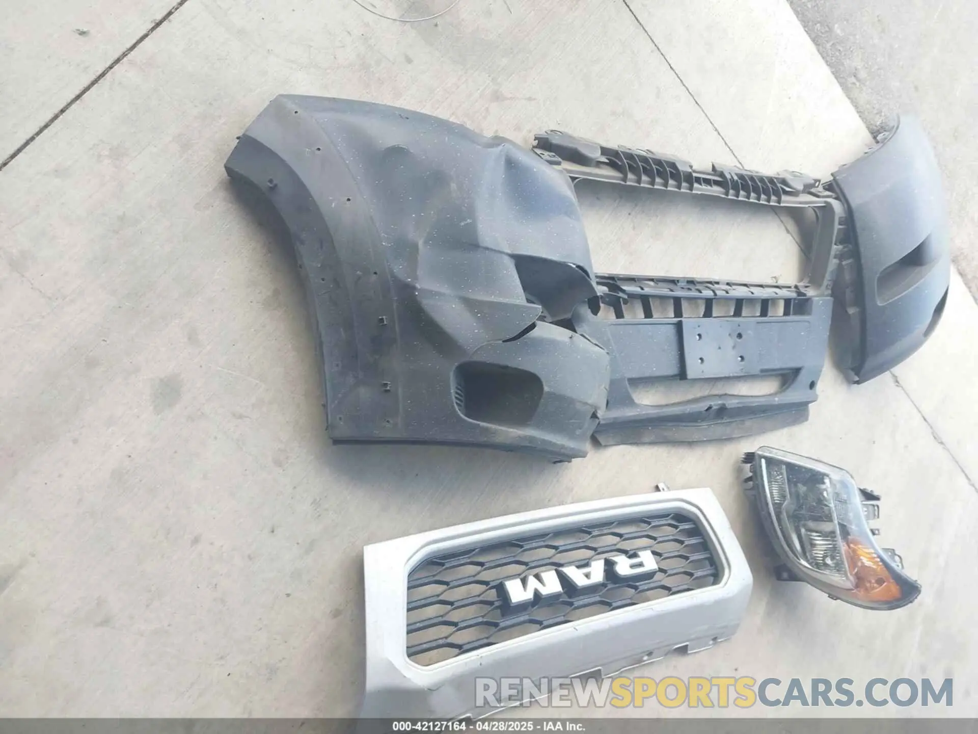 12 Photograph of a damaged car 3C6MRVHG8ME575585 RAM PROMASTER 3500 2021