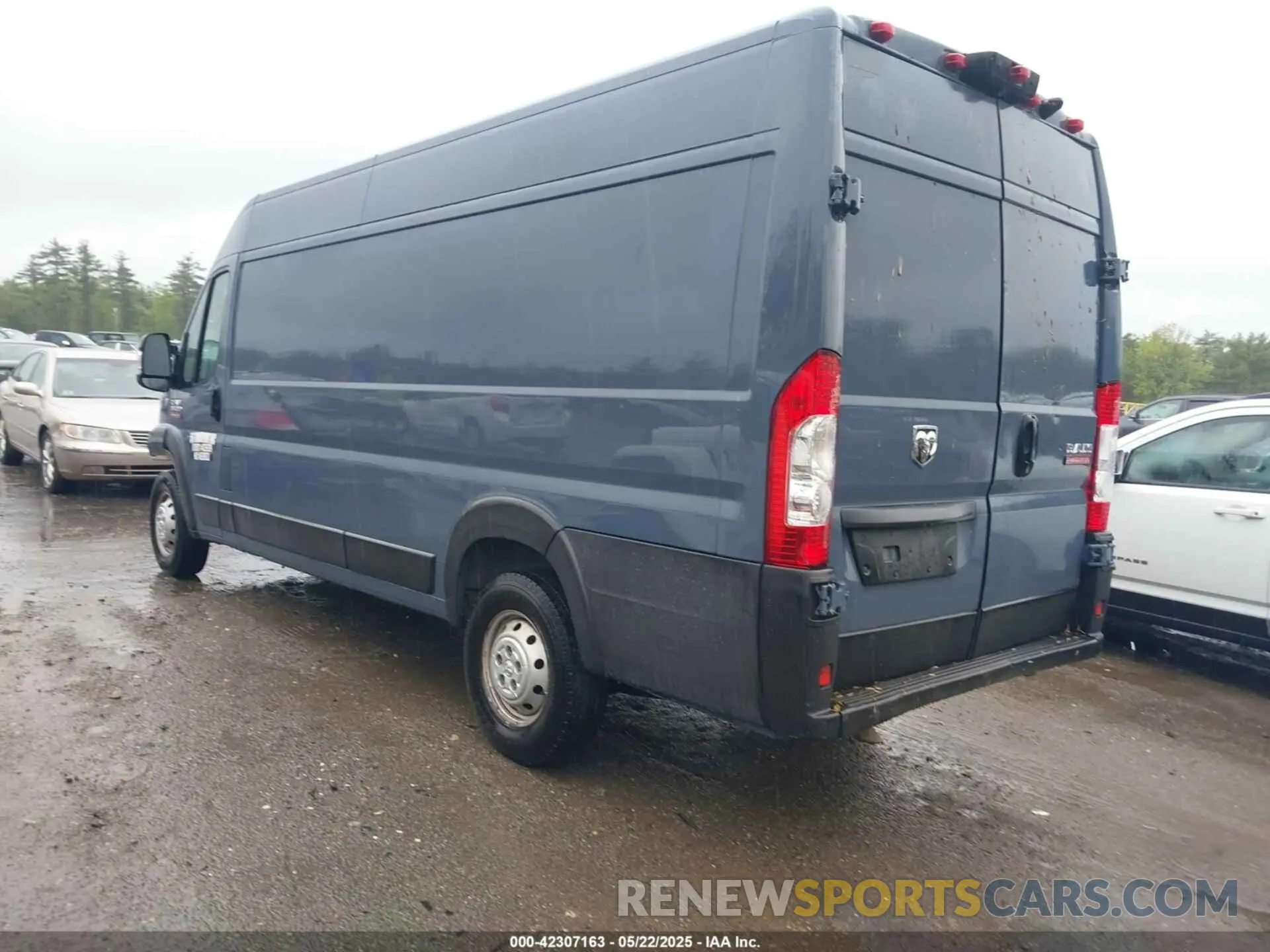 3 Фотография поврежденного автомобиля 3C6MRVJG0ME574229 RAM PROMASTER 3500 2021