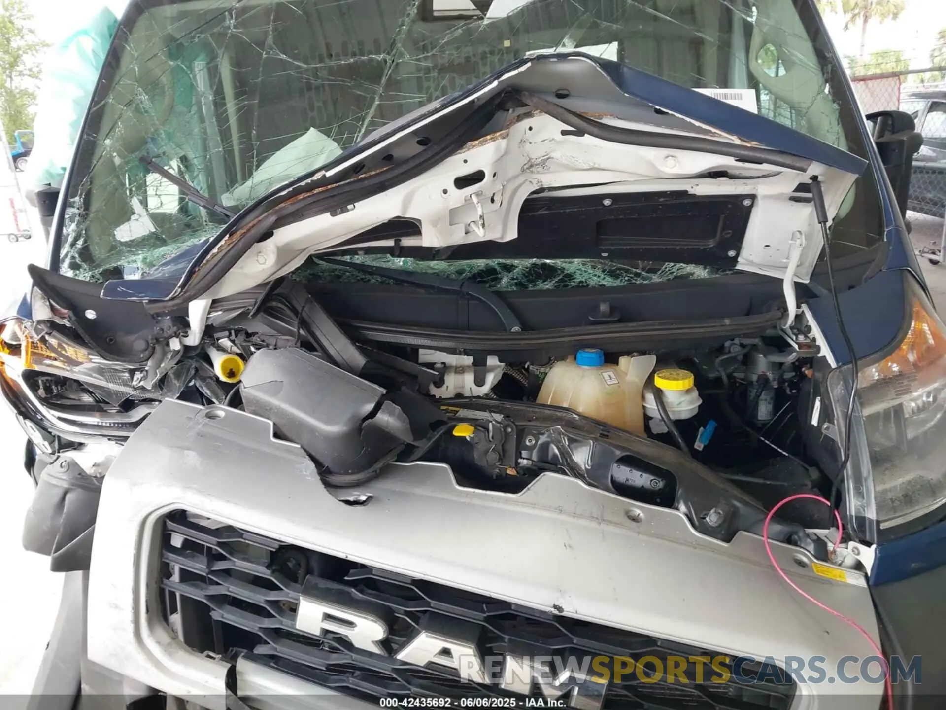 10 Photograph of a damaged car 3C6MRVJG2ME566536 RAM PROMASTER 3500 2021