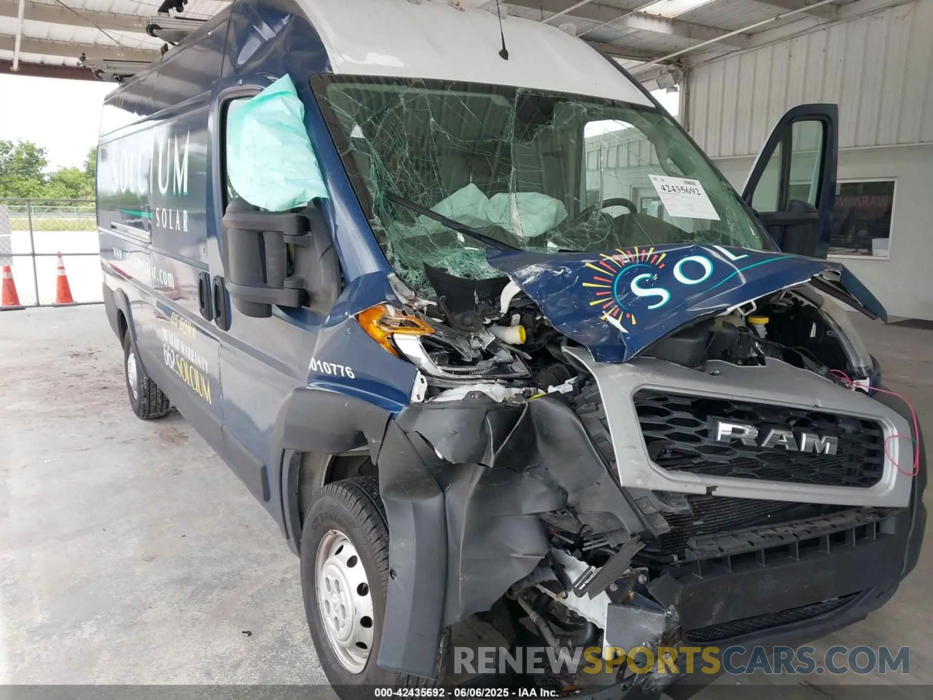 6 Photograph of a damaged car 3C6MRVJG2ME566536 RAM PROMASTER 3500 2021