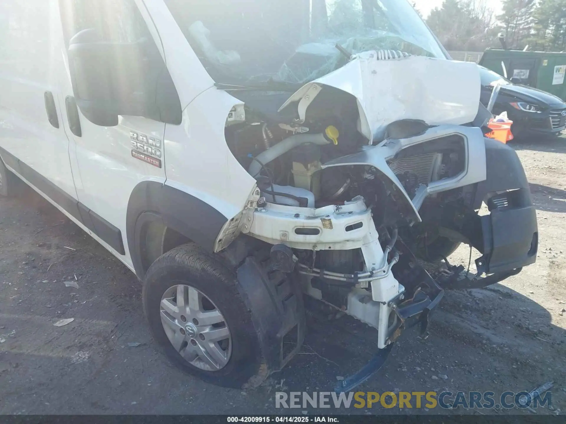 17 Photograph of a damaged car 3C6MRVJG5ME511742 RAM PROMASTER 3500 2021