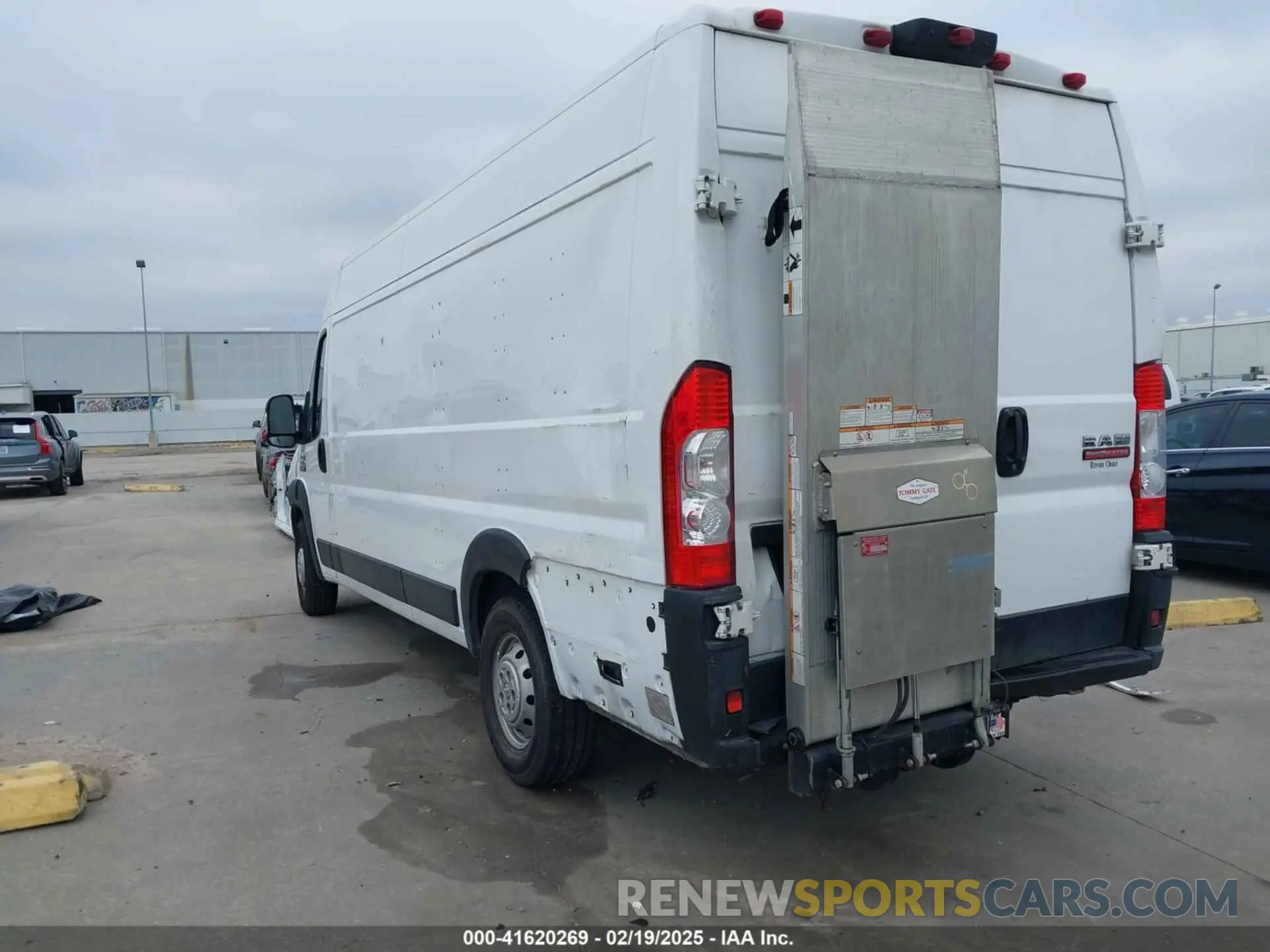 3 Фотография поврежденного автомобиля 3C6MRVJG6ME551859 RAM PROMASTER 3500 2021