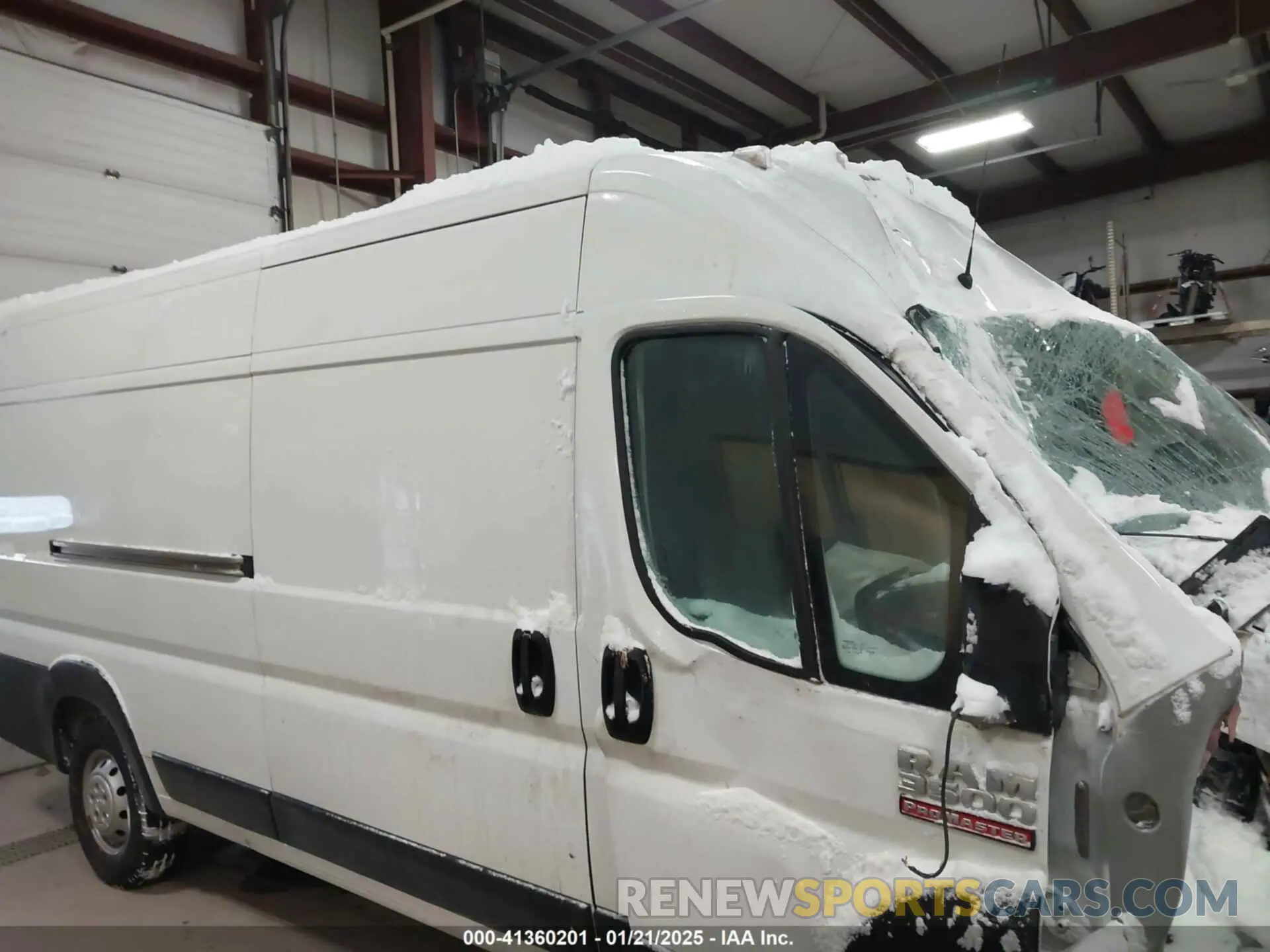 13 Photograph of a damaged car 3C6MRVJG6ME577233 RAM PROMASTER 3500 2021