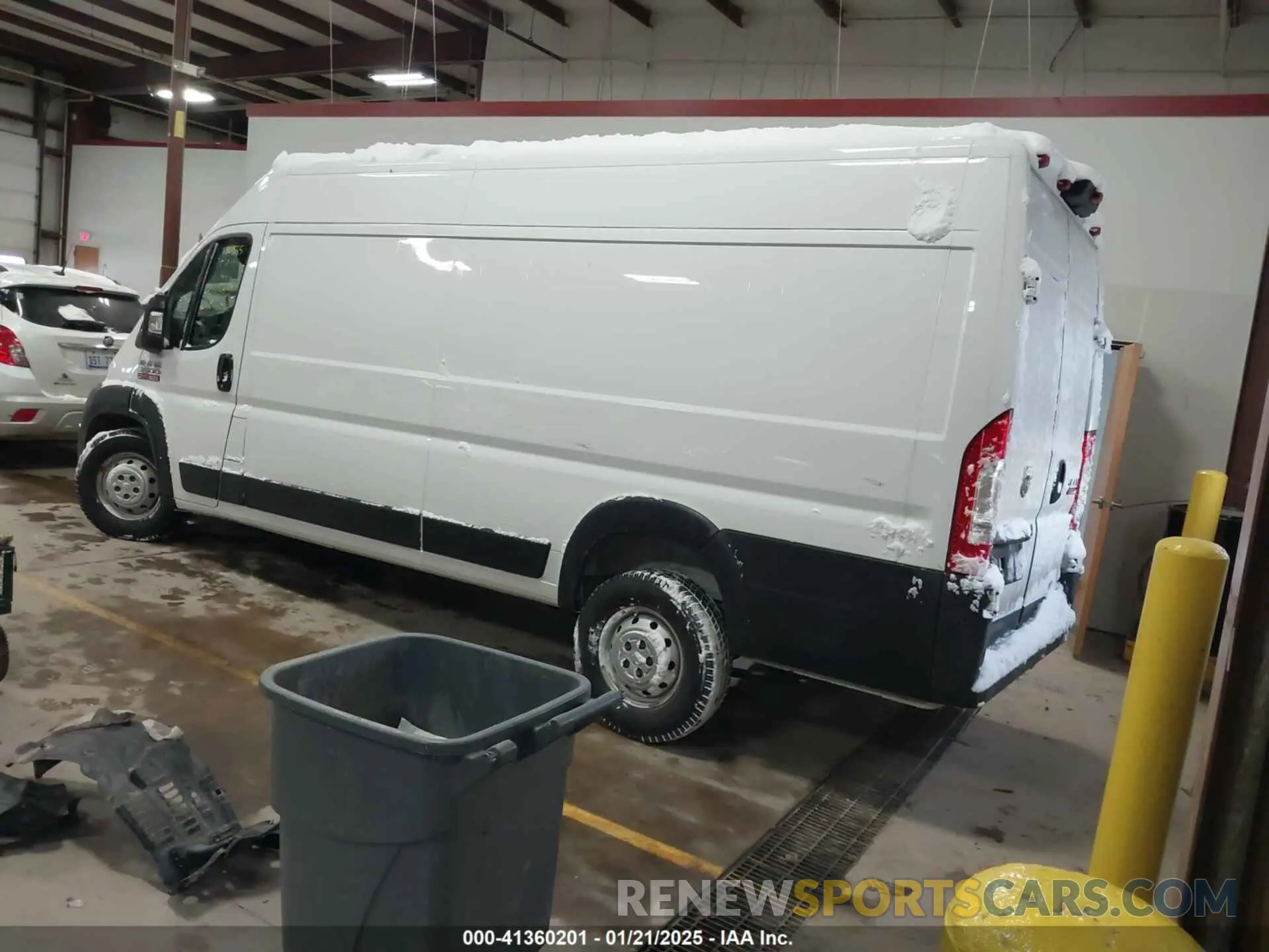 3 Photograph of a damaged car 3C6MRVJG6ME577233 RAM PROMASTER 3500 2021