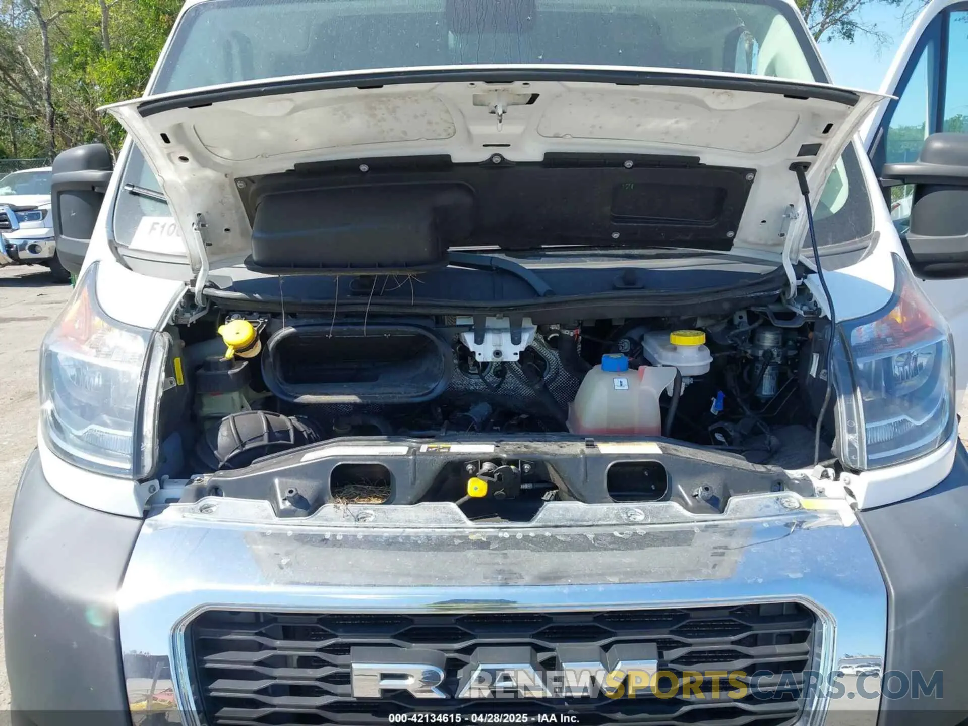 10 Photograph of a damaged car 3C6MRVJG9ME541813 RAM PROMASTER 3500 2021