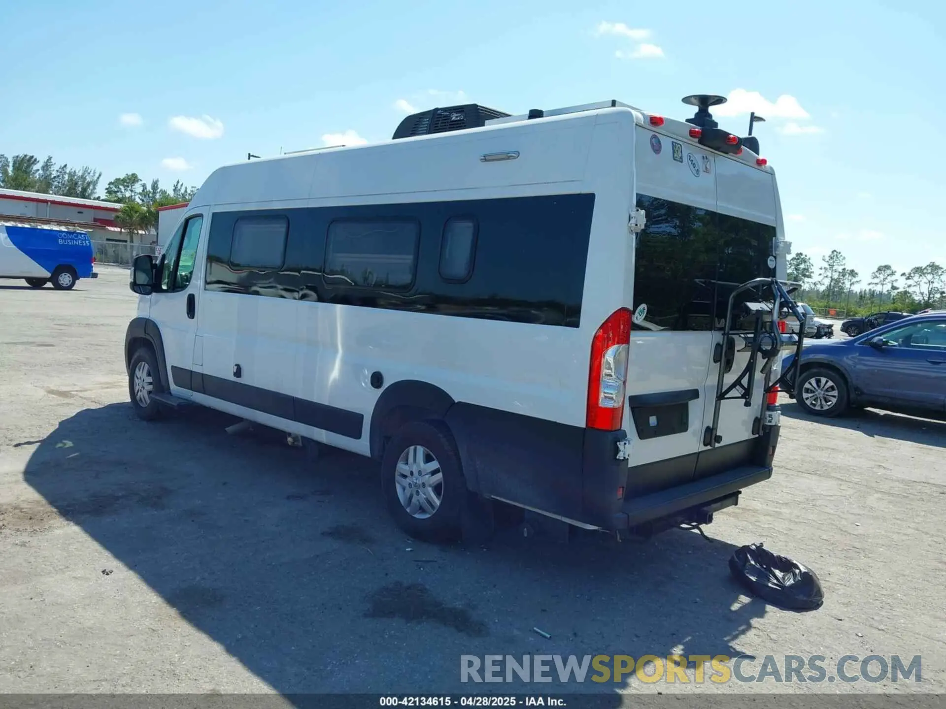 3 Photograph of a damaged car 3C6MRVJG9ME541813 RAM PROMASTER 3500 2021