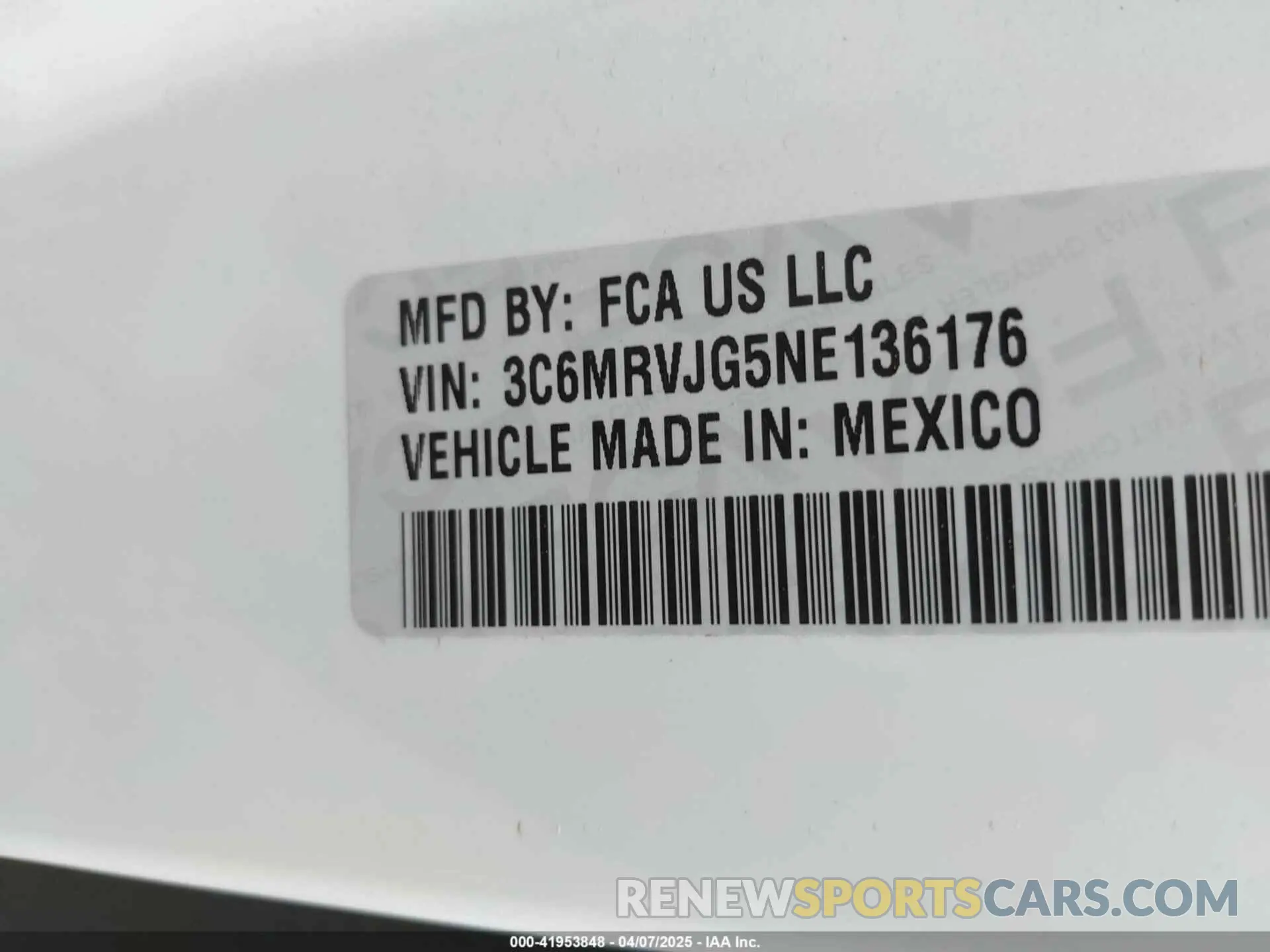 9 Photograph of a damaged car 3C6MRVJG5NE136176 RAM PROMASTER 3500 2022