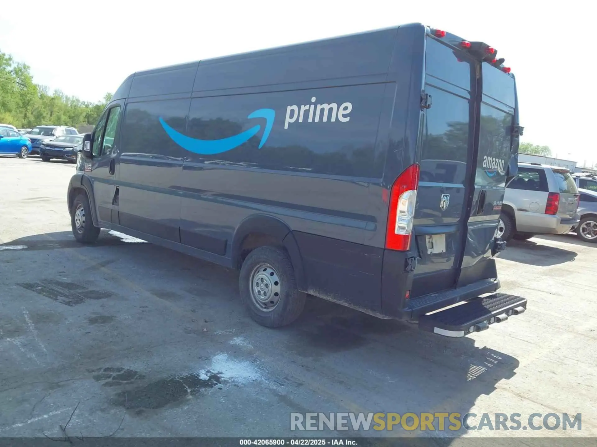 3 Фотография поврежденного автомобиля 3C6MRVJG6NE112534 RAM PROMASTER 3500 2022