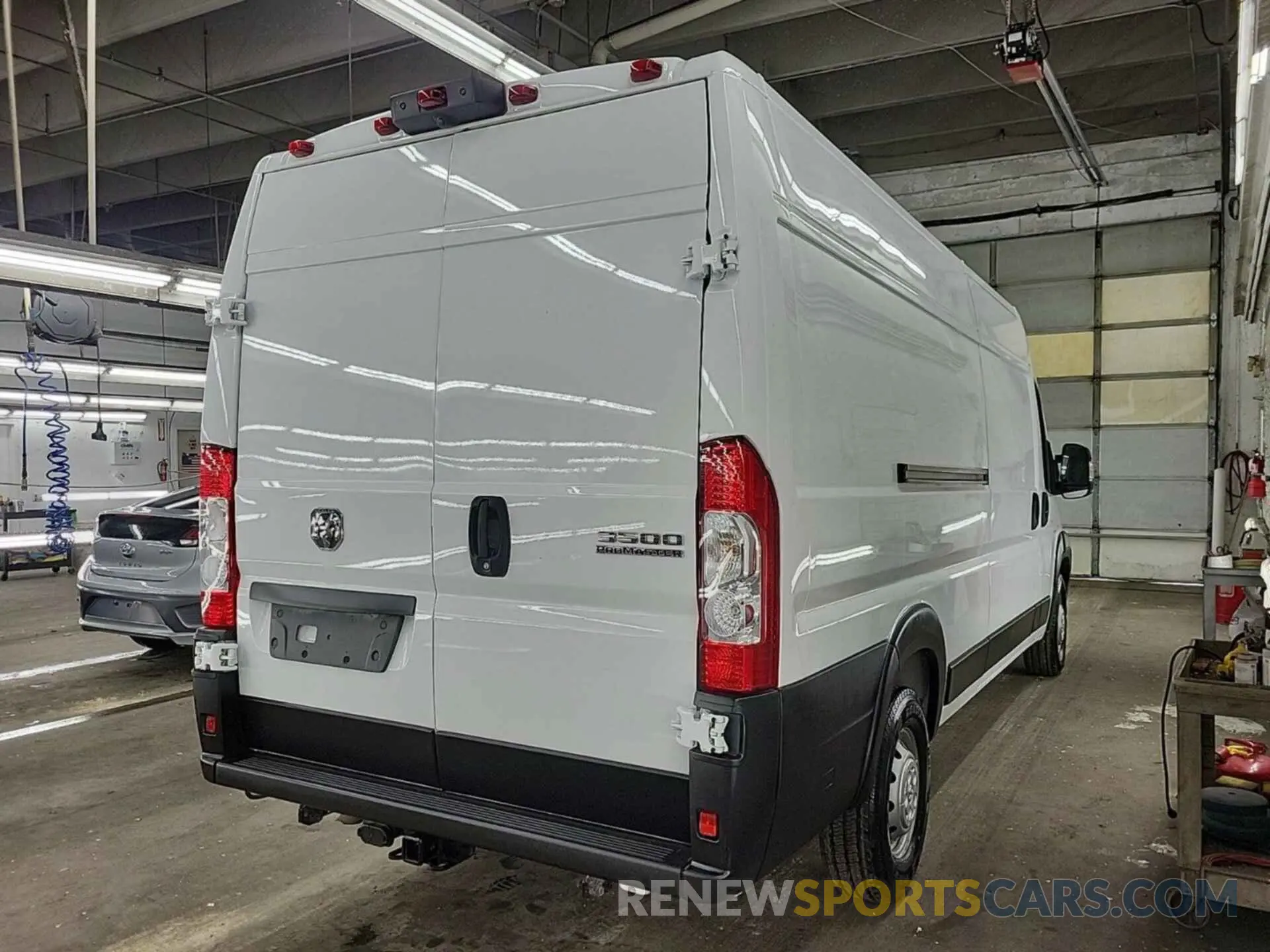 33 Фотография поврежденного автомобиля 3C6MRVJG1PE506848 RAM PROMASTER 3500 2023