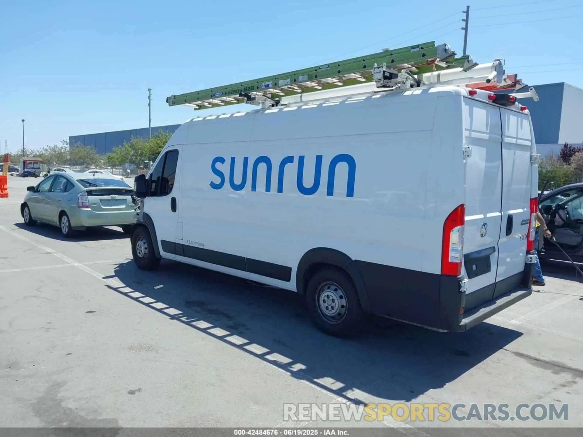 3 Фотография поврежденного автомобиля 3C6MRVJG1PE536657 RAM PROMASTER 3500 2023