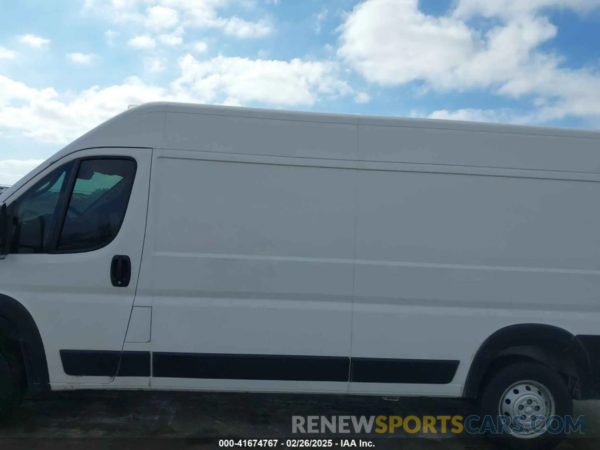 14 Photograph of a damaged car 3C6MRVJG3PE530178 RAM PROMASTER 3500 2023