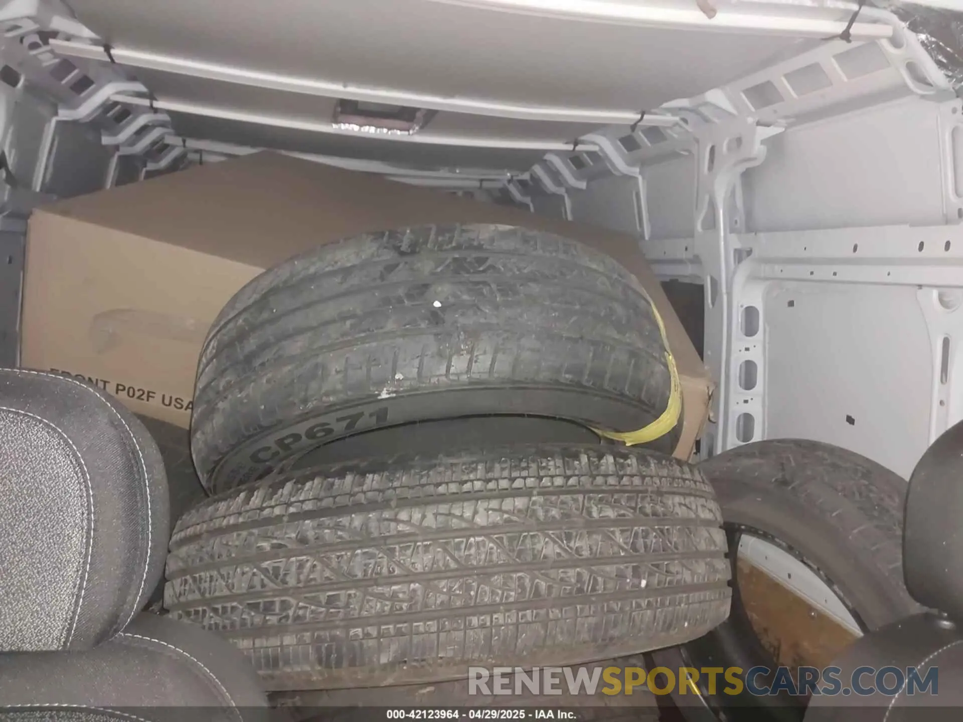 8 Photograph of a damaged car 3C6MRVJG4PE530092 RAM PROMASTER 3500 2023