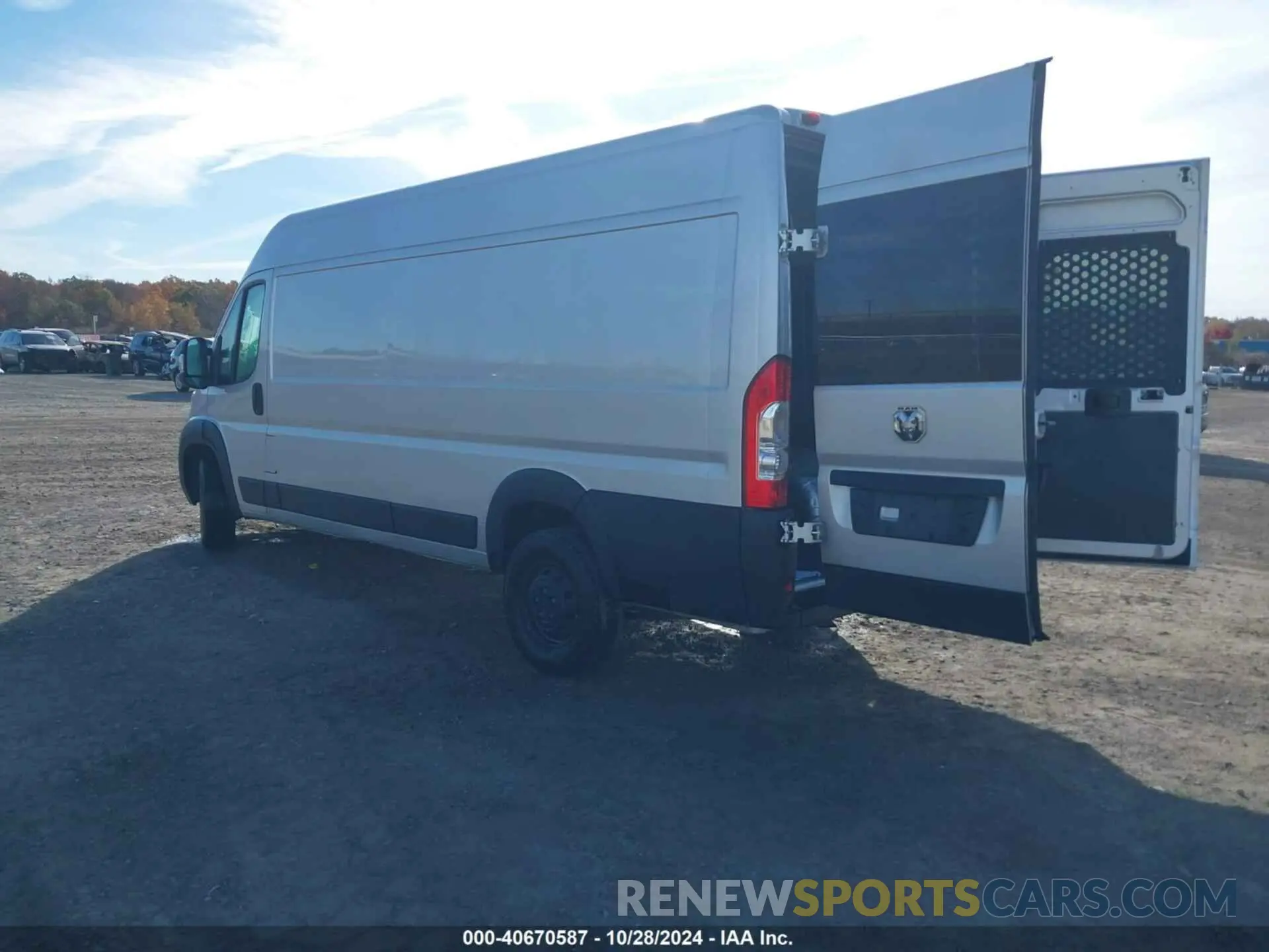 3 Фотография поврежденного автомобиля 3C6MRVJG5PE501250 RAM PROMASTER 3500 2023