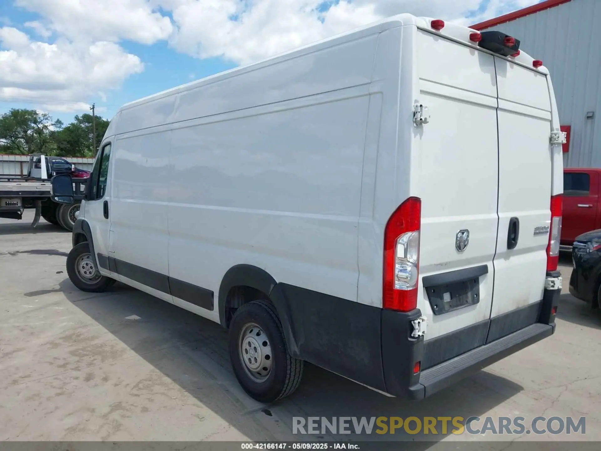3 Фотография поврежденного автомобиля 3C6MRVJG5PE521224 RAM PROMASTER 3500 2023