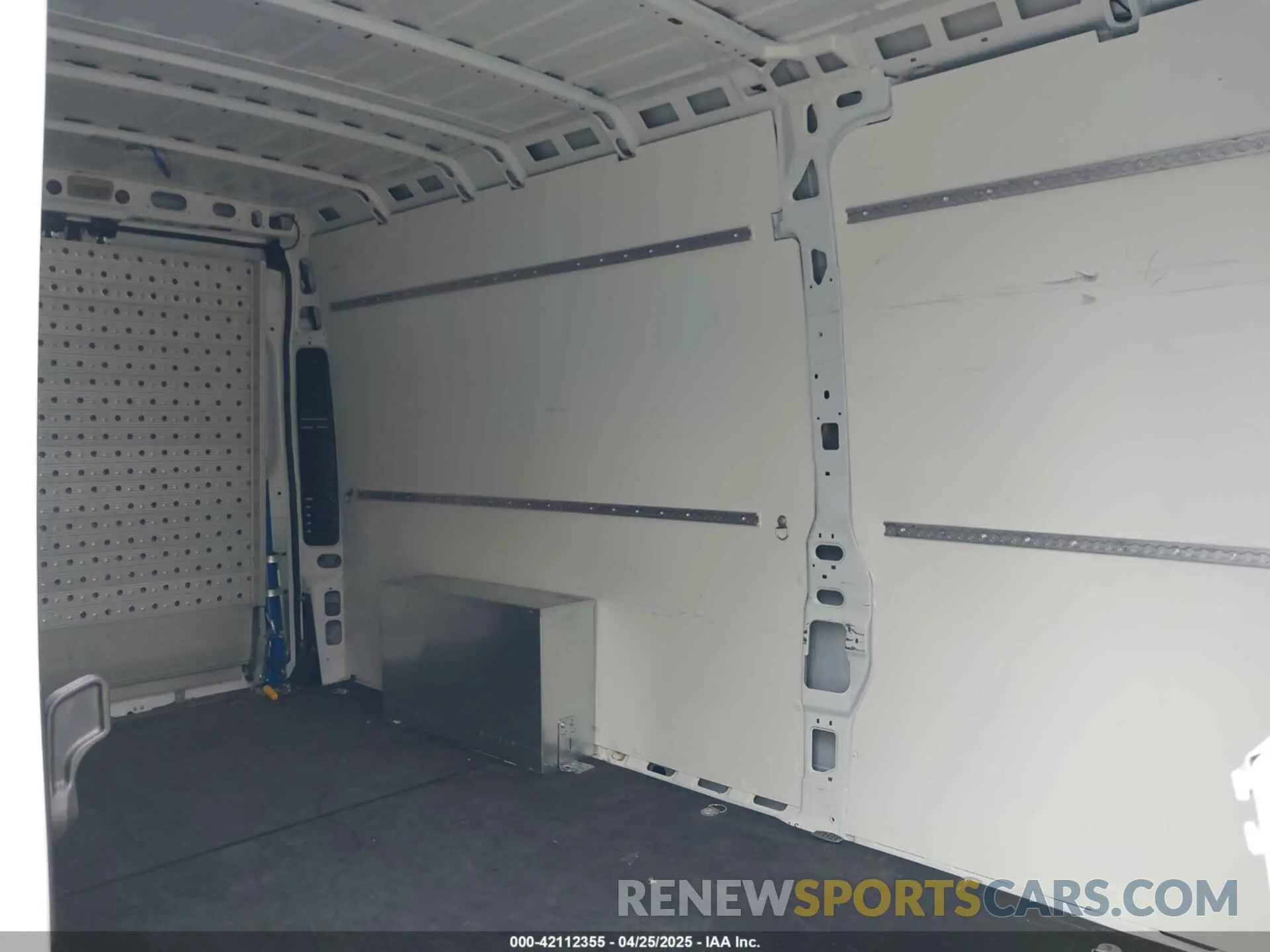 8 Фотография поврежденного автомобиля 3C6MRVJG8PE500982 RAM PROMASTER 3500 2023