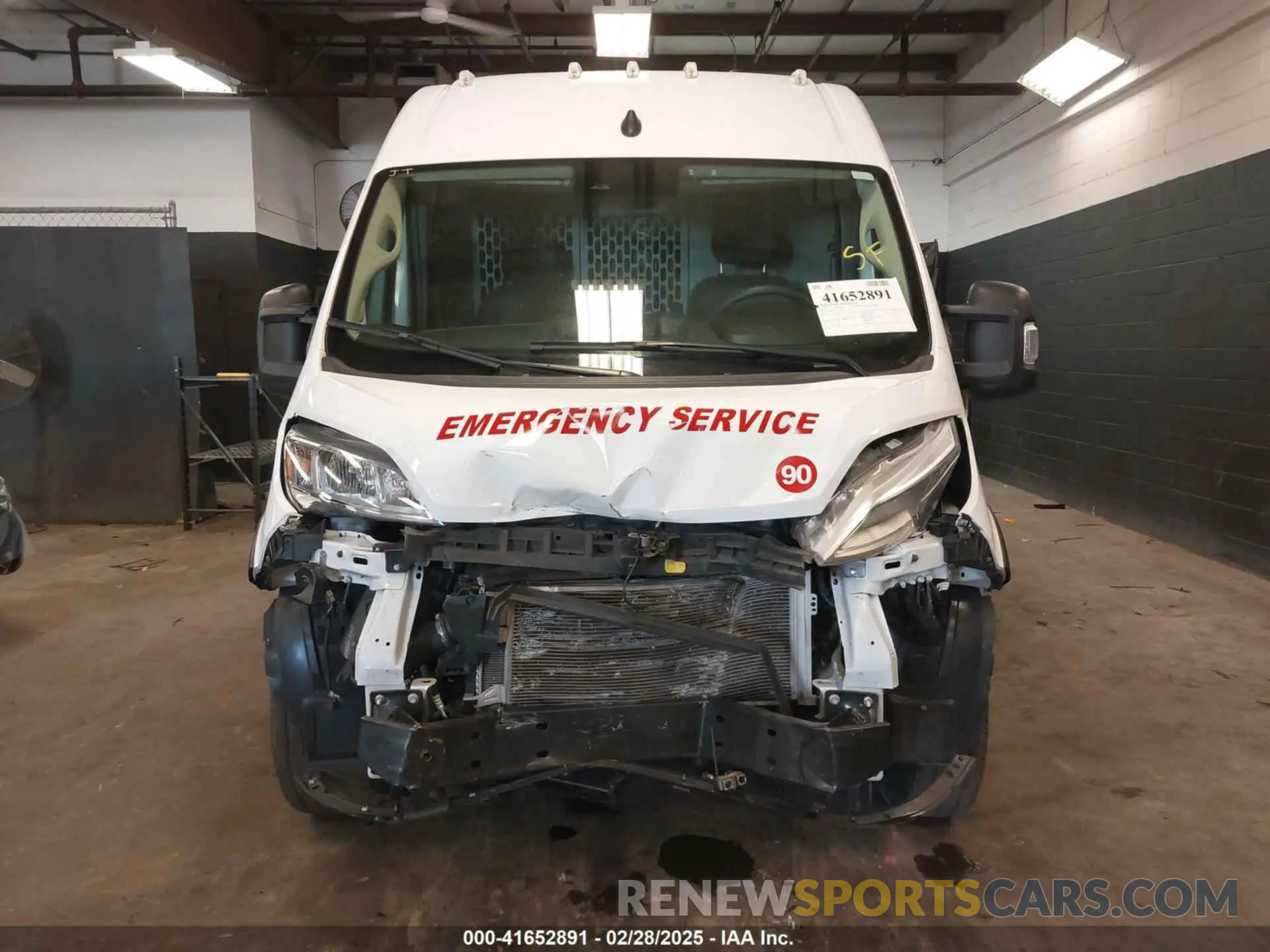 13 Photograph of a damaged car 3C6MRVXG0PE567146 RAM PROMASTER 3500 2023