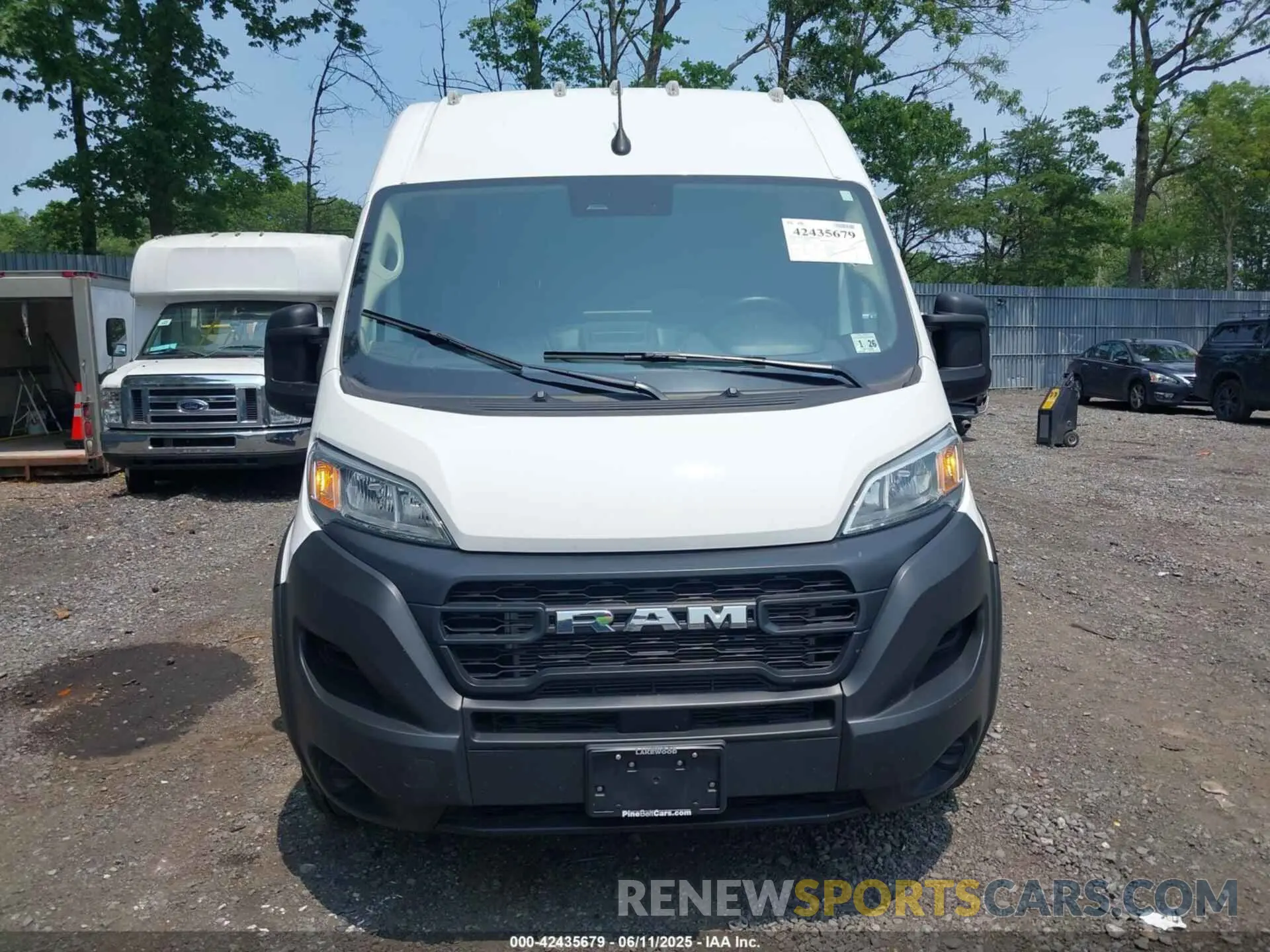 12 Photograph of a damaged car 3C6MRVJG4RE140550 RAM PROMASTER 3500 2024