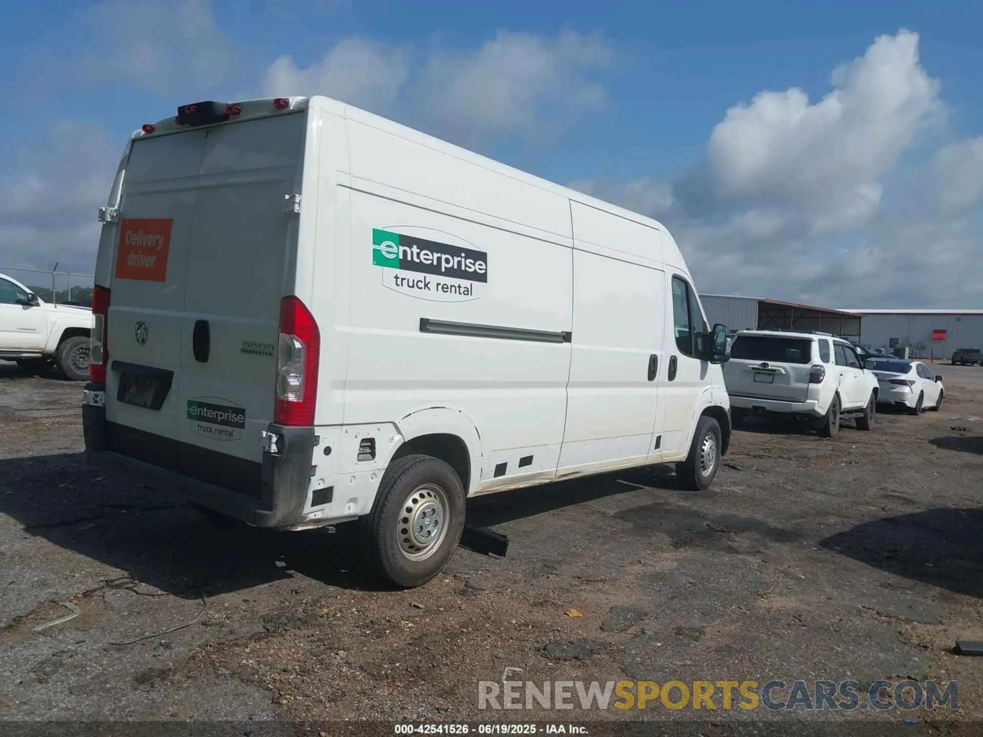 4 Фотография поврежденного автомобиля 3C6MRVHG8SE548674 RAM PROMASTER 3500 2025