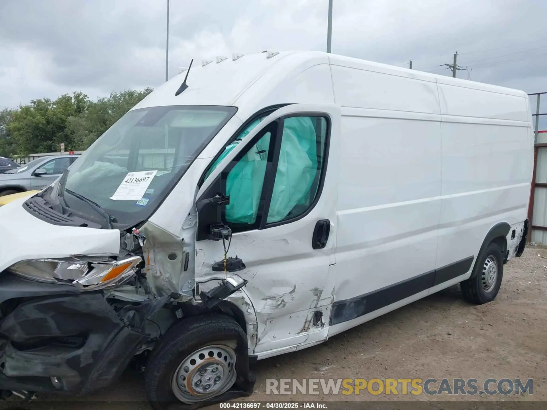 13 Фотография поврежденного автомобиля 3C6MRVHG8SE548996 RAM PROMASTER 3500 2025