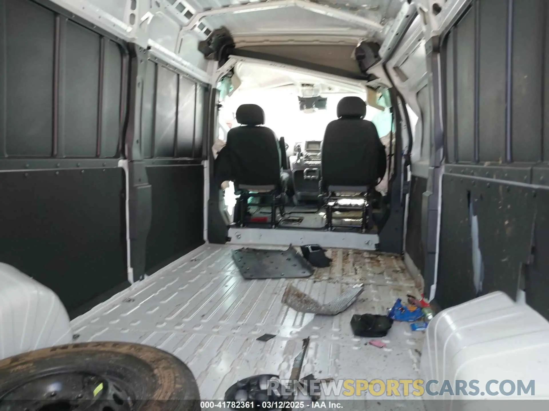 8 Фотография поврежденного автомобиля 3C6MRVJG1SE519849 RAM PROMASTER 3500 2025