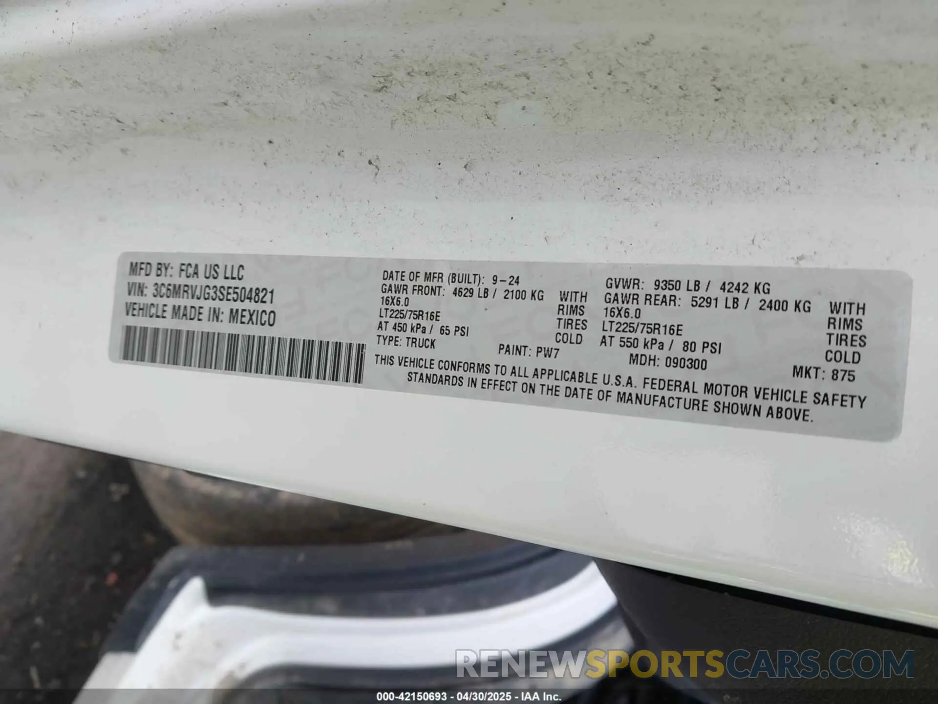 9 Photograph of a damaged car 3C6MRVJG3SE504821 RAM PROMASTER 3500 2025