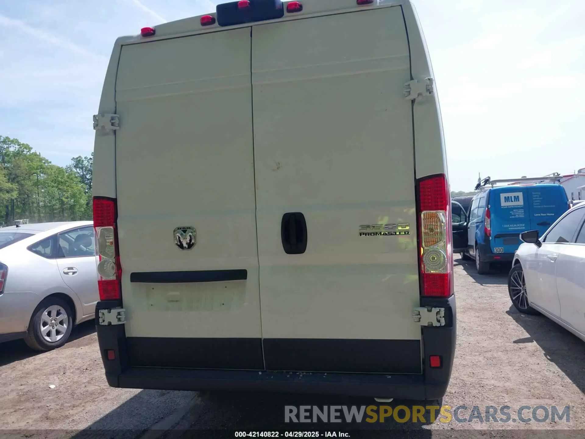15 Photograph of a damaged car 3C6MRVJG5SE509714 RAM PROMASTER 3500 2025