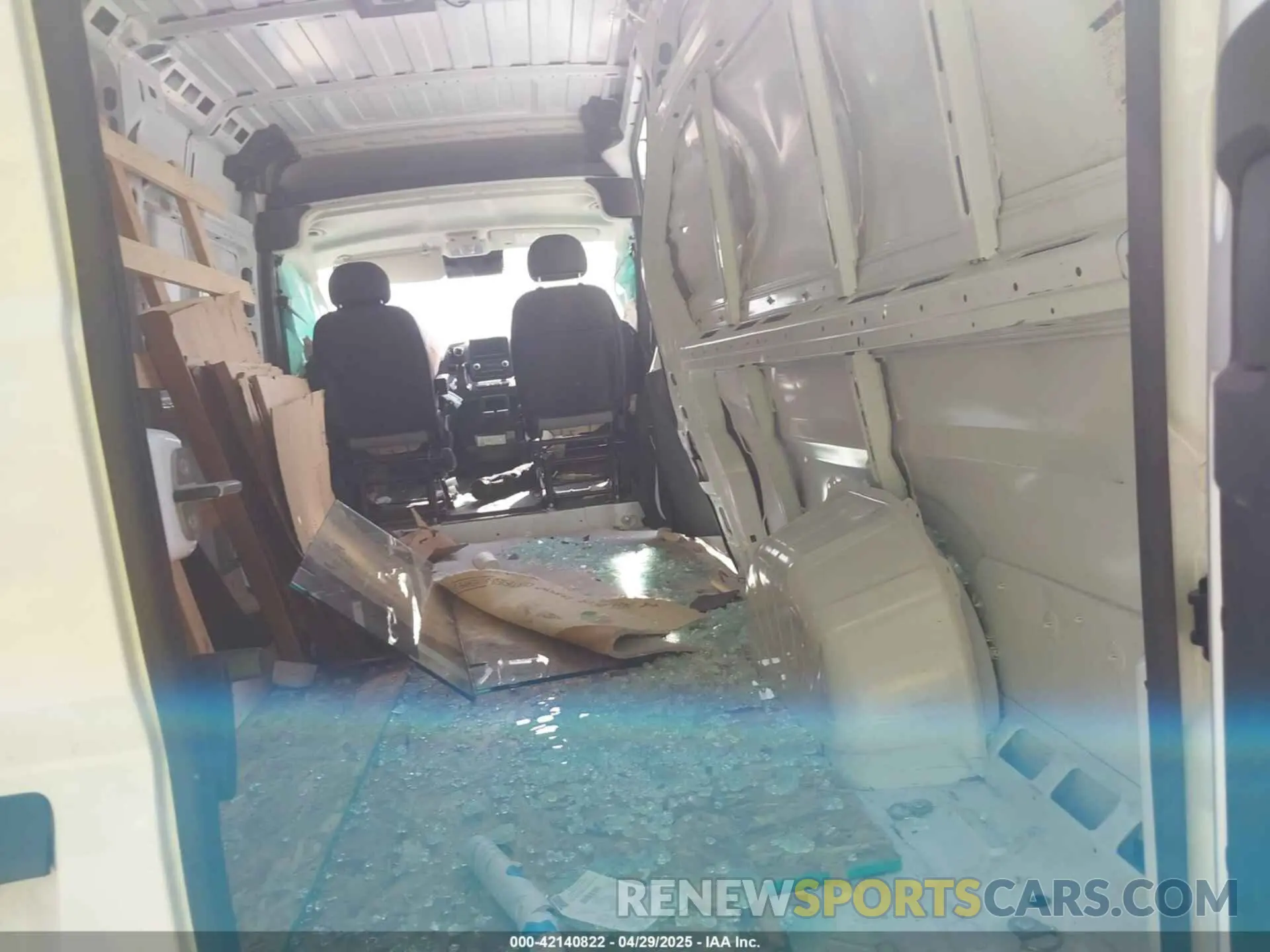 8 Photograph of a damaged car 3C6MRVJG5SE509714 RAM PROMASTER 3500 2025