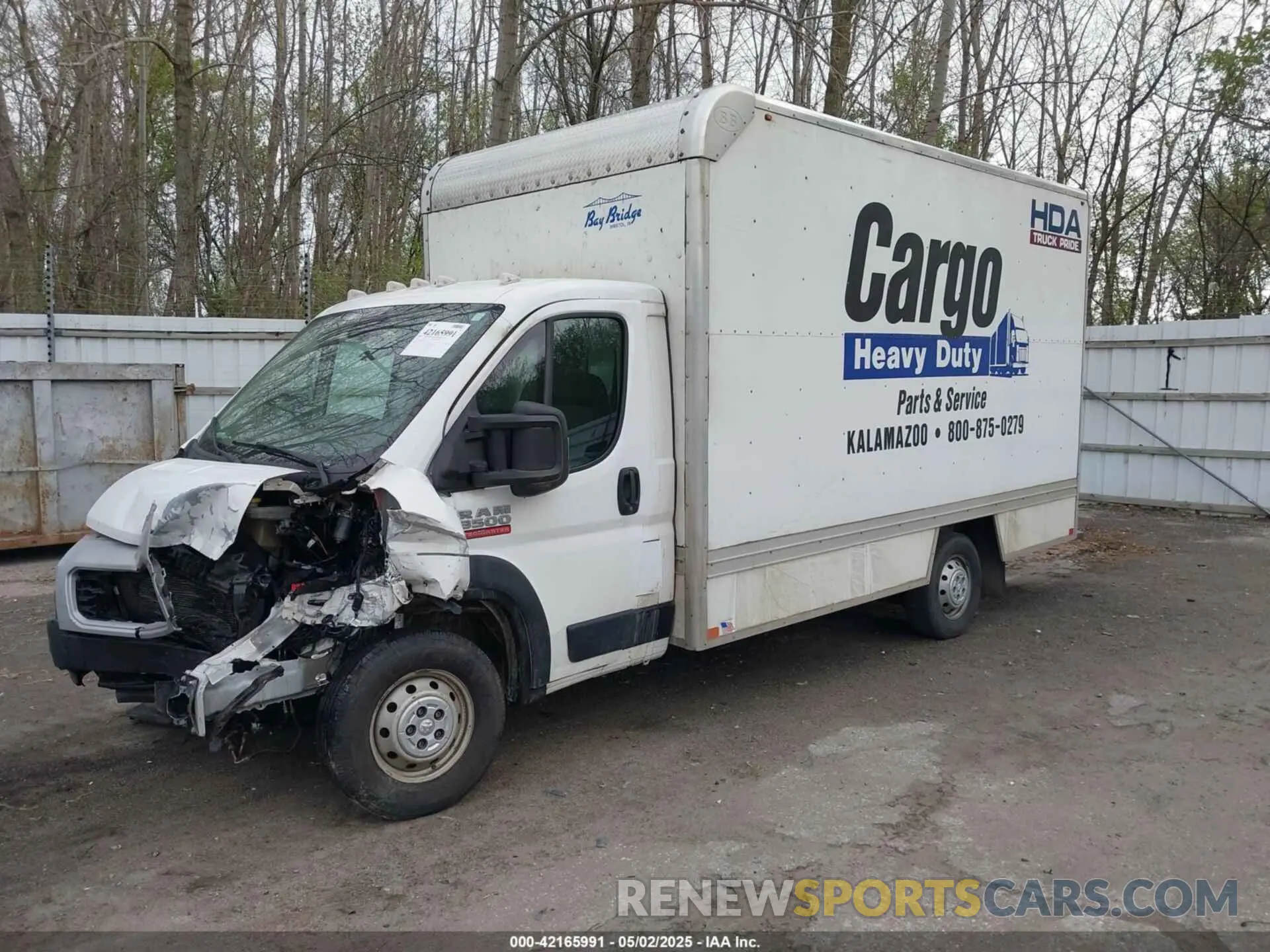 2 Photograph of a damaged car 3C7WRVMG4ME552122 RAM PROMASTER 3500 CUTAWAY 2021