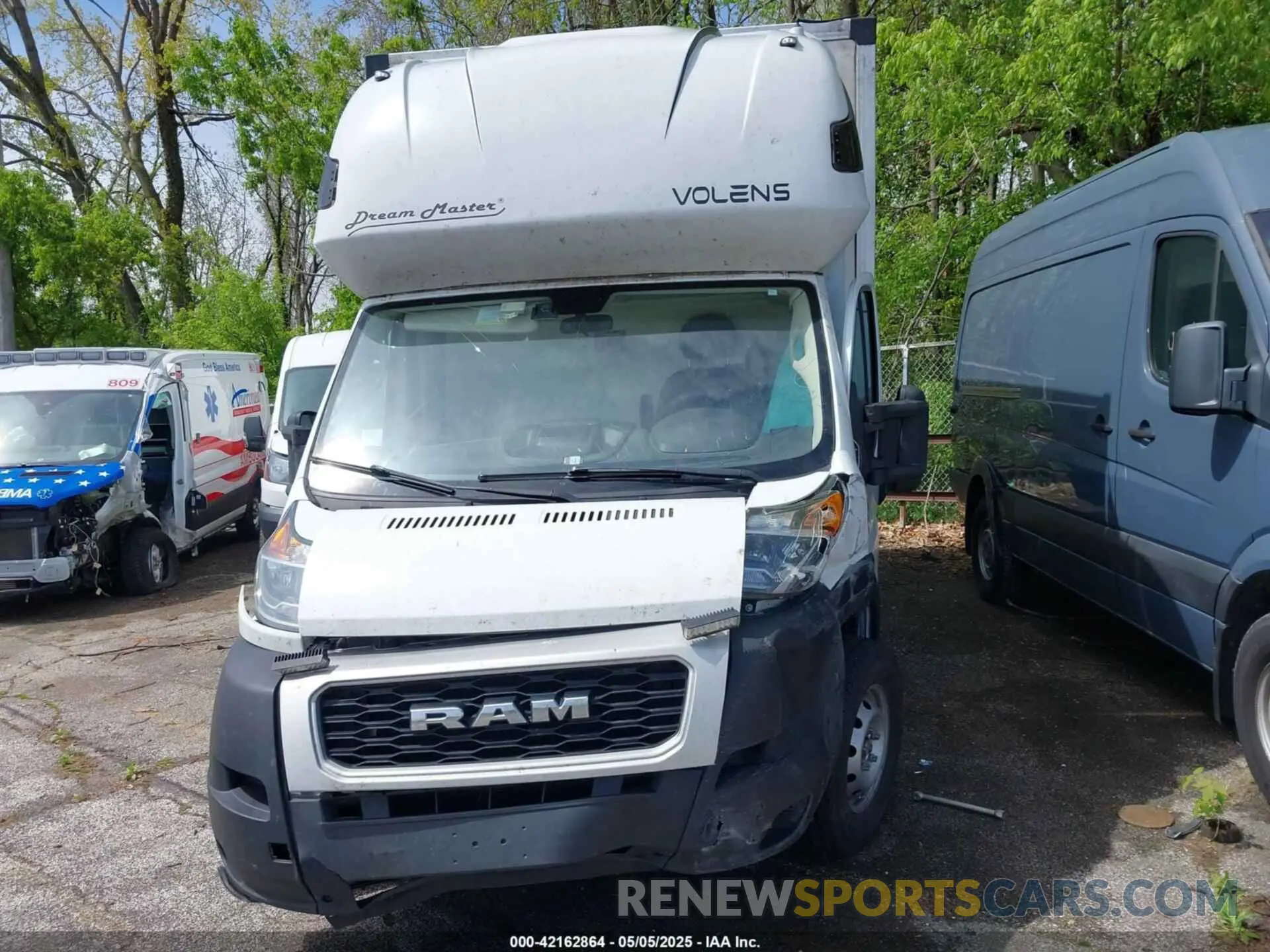 12 Photograph of a damaged car 3C7WRVLG1NE131591 RAM PROMASTER 3500 CUTAWAY 2022