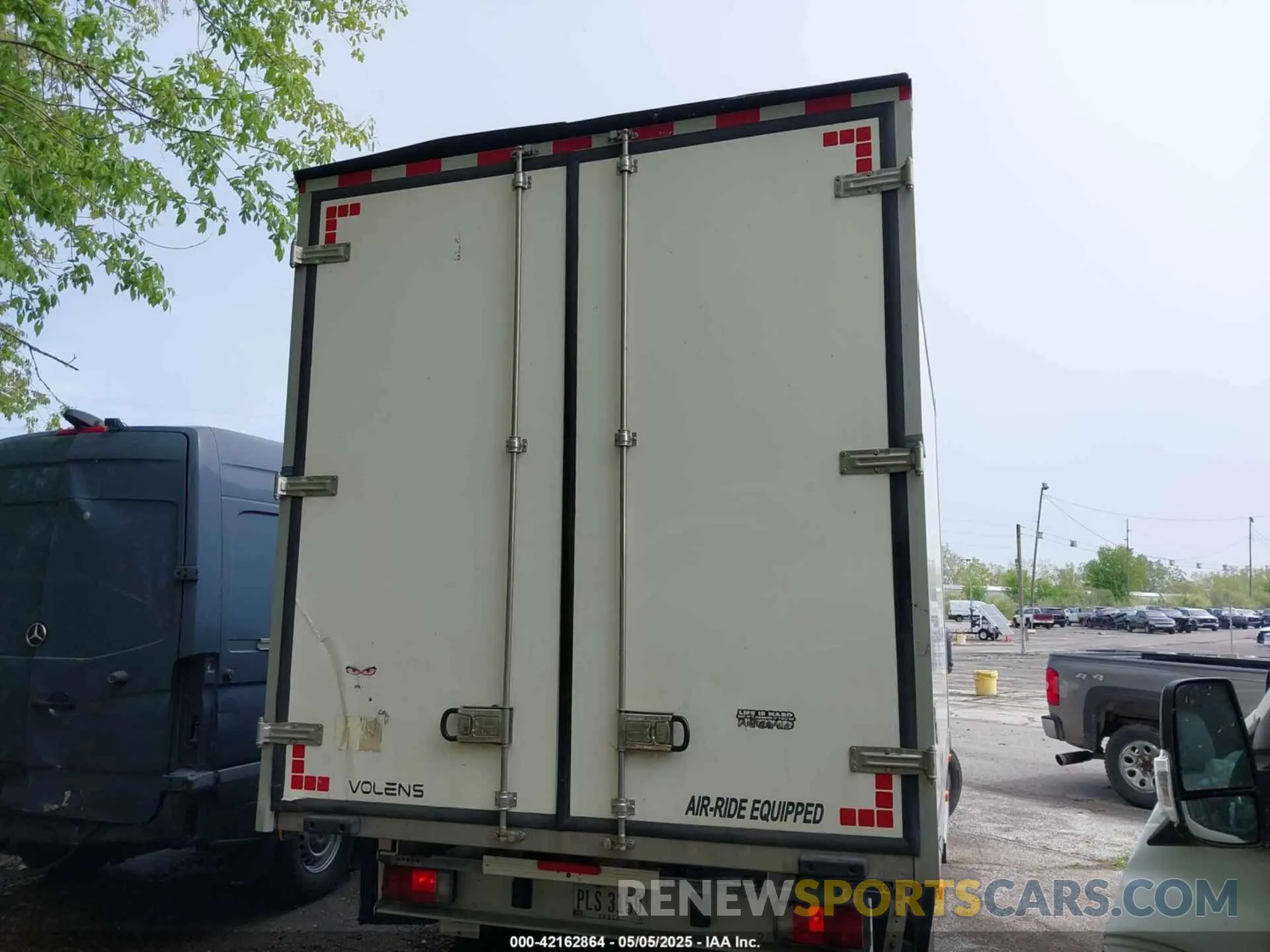 15 Photograph of a damaged car 3C7WRVLG1NE131591 RAM PROMASTER 3500 CUTAWAY 2022