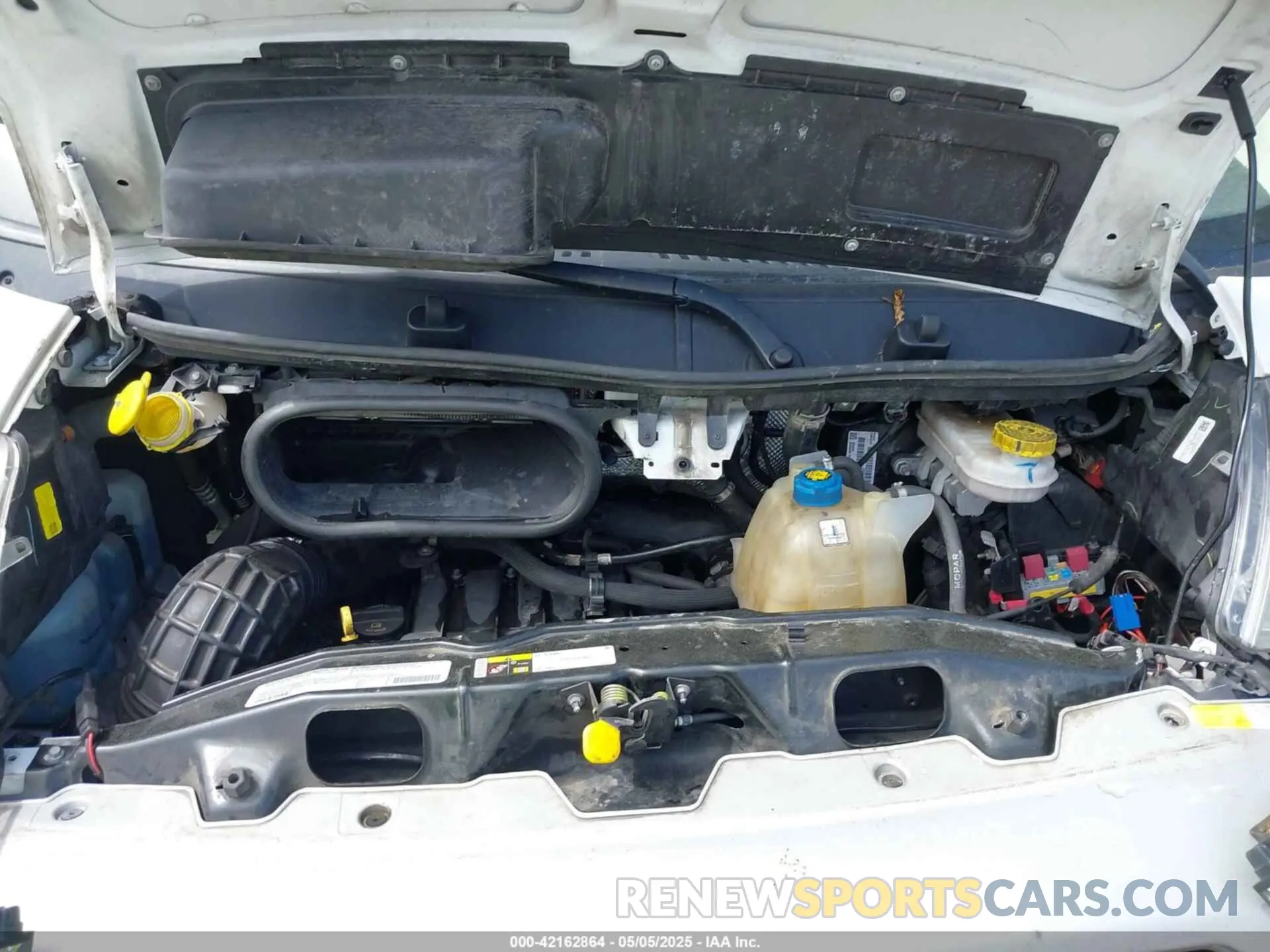 9 Photograph of a damaged car 3C7WRVLG1NE131591 RAM PROMASTER 3500 CUTAWAY 2022