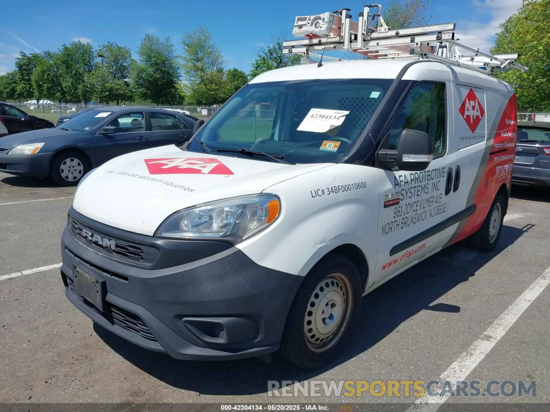 2 Photograph of a damaged car ZFBHRFAB0K6N83944 RAM PROMASTER CITY 2019