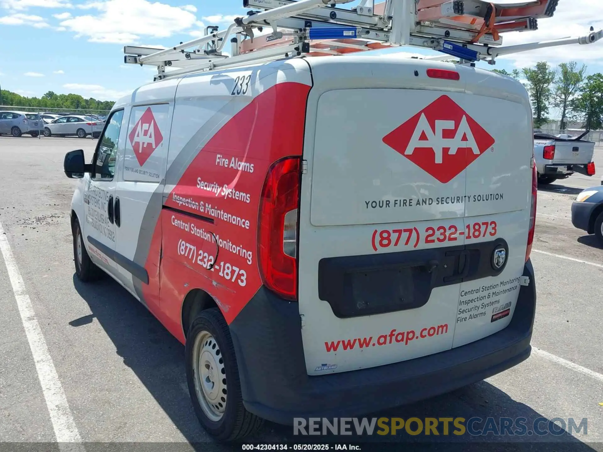 3 Photograph of a damaged car ZFBHRFAB0K6N83944 RAM PROMASTER CITY 2019