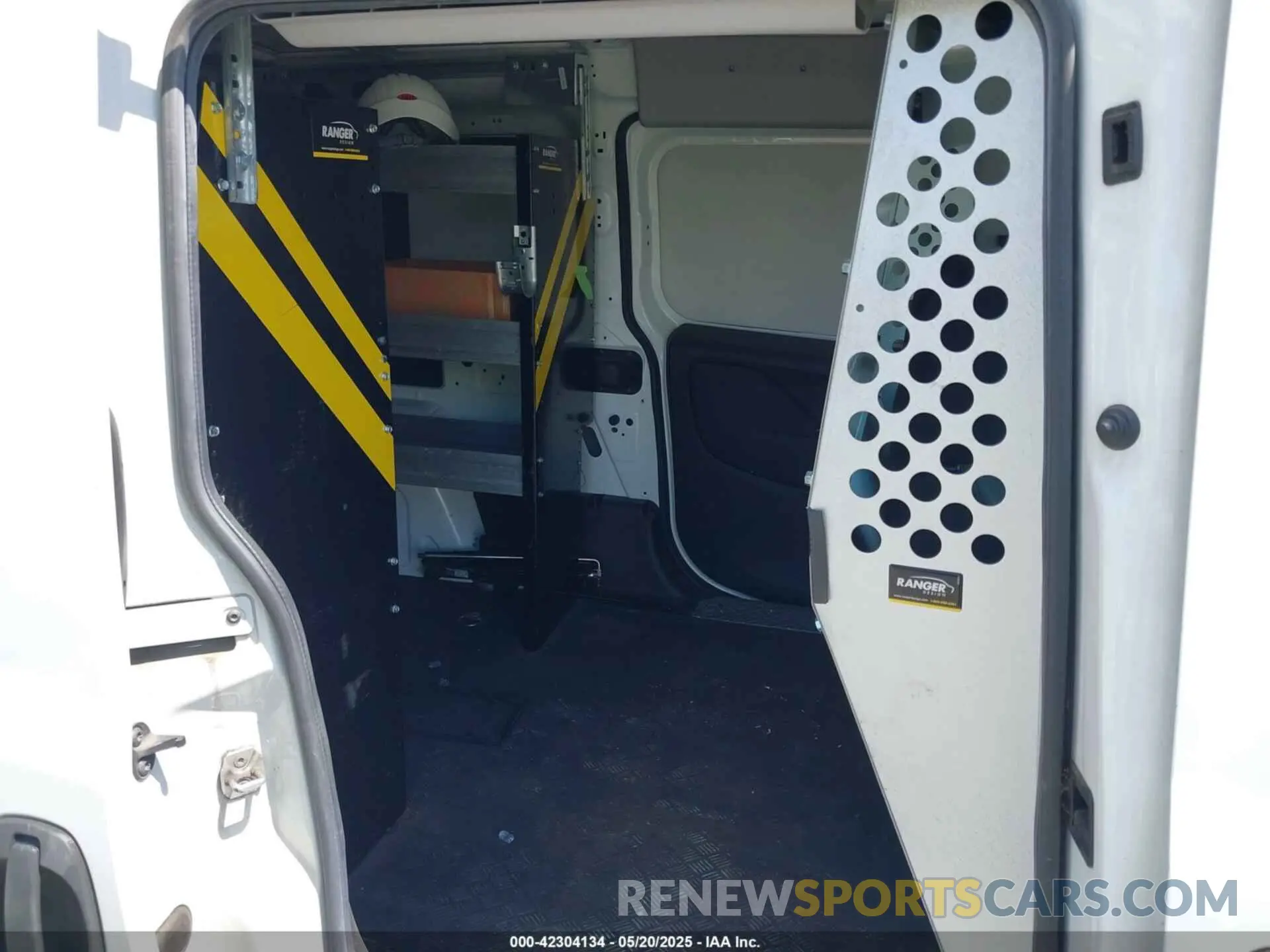 8 Photograph of a damaged car ZFBHRFAB0K6N83944 RAM PROMASTER CITY 2019