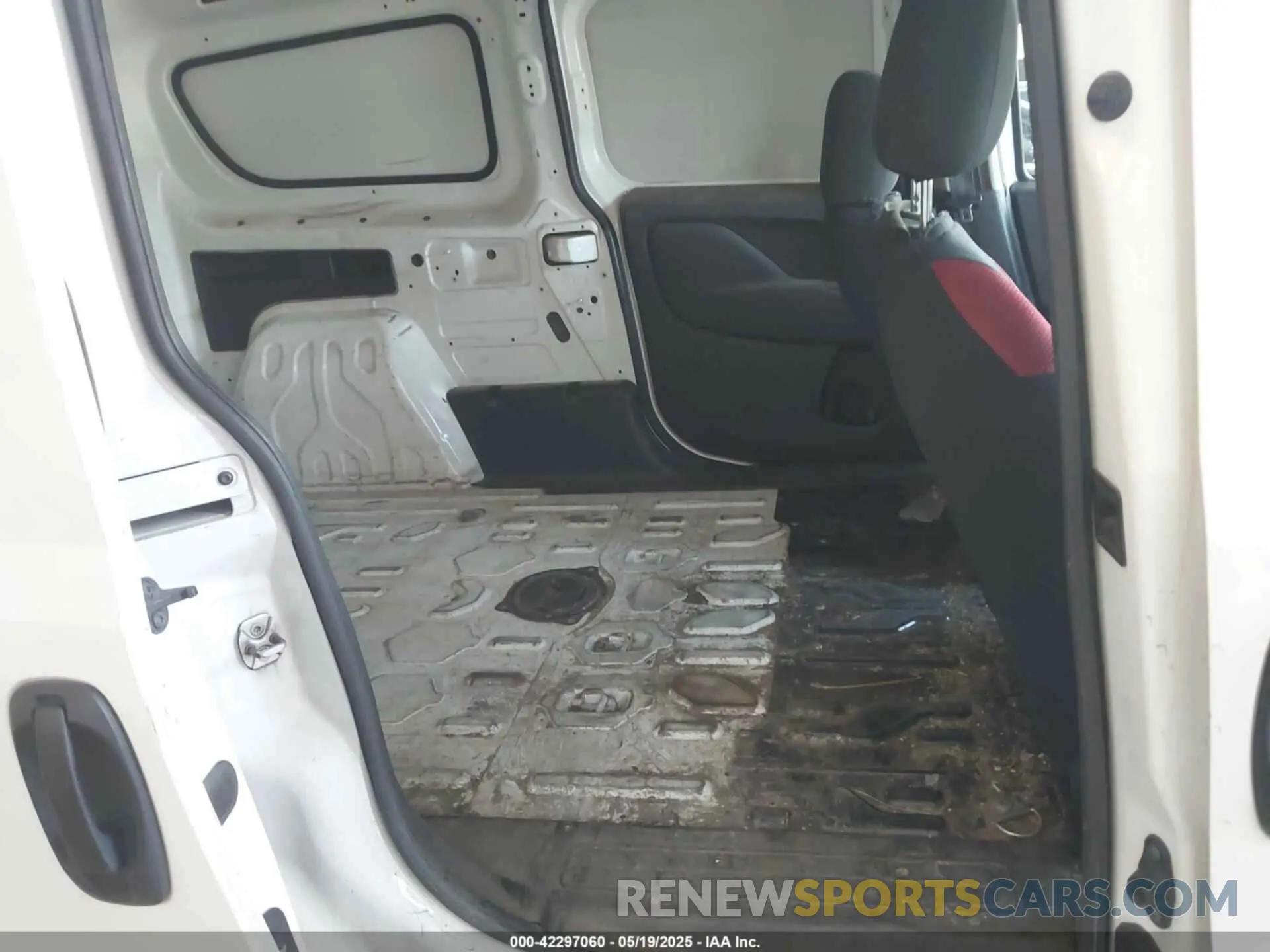 8 Photograph of a damaged car ZFBHRFAB0K6N94278 RAM PROMASTER CITY 2019