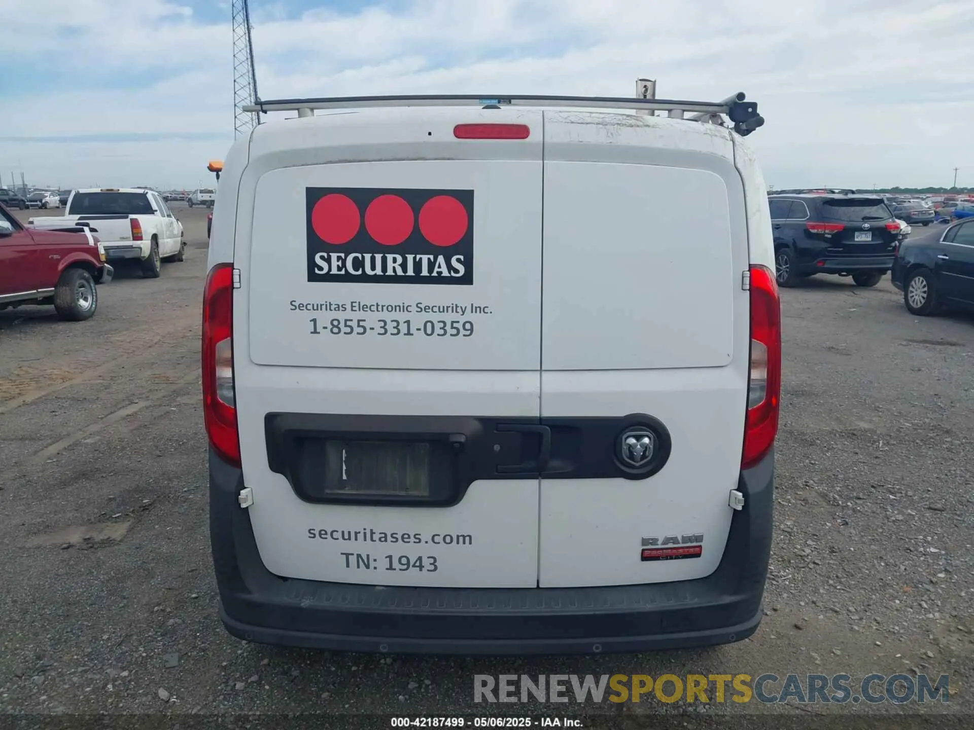 16 Photograph of a damaged car ZFBHRFAB1K6N71592 RAM PROMASTER CITY 2019