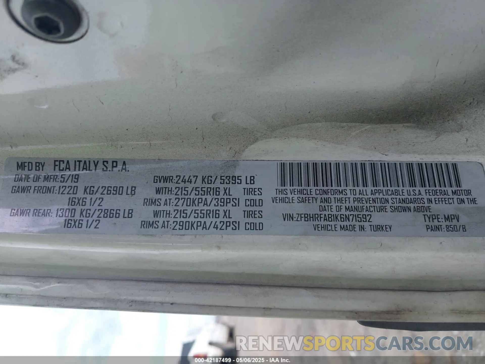 9 Photograph of a damaged car ZFBHRFAB1K6N71592 RAM PROMASTER CITY 2019