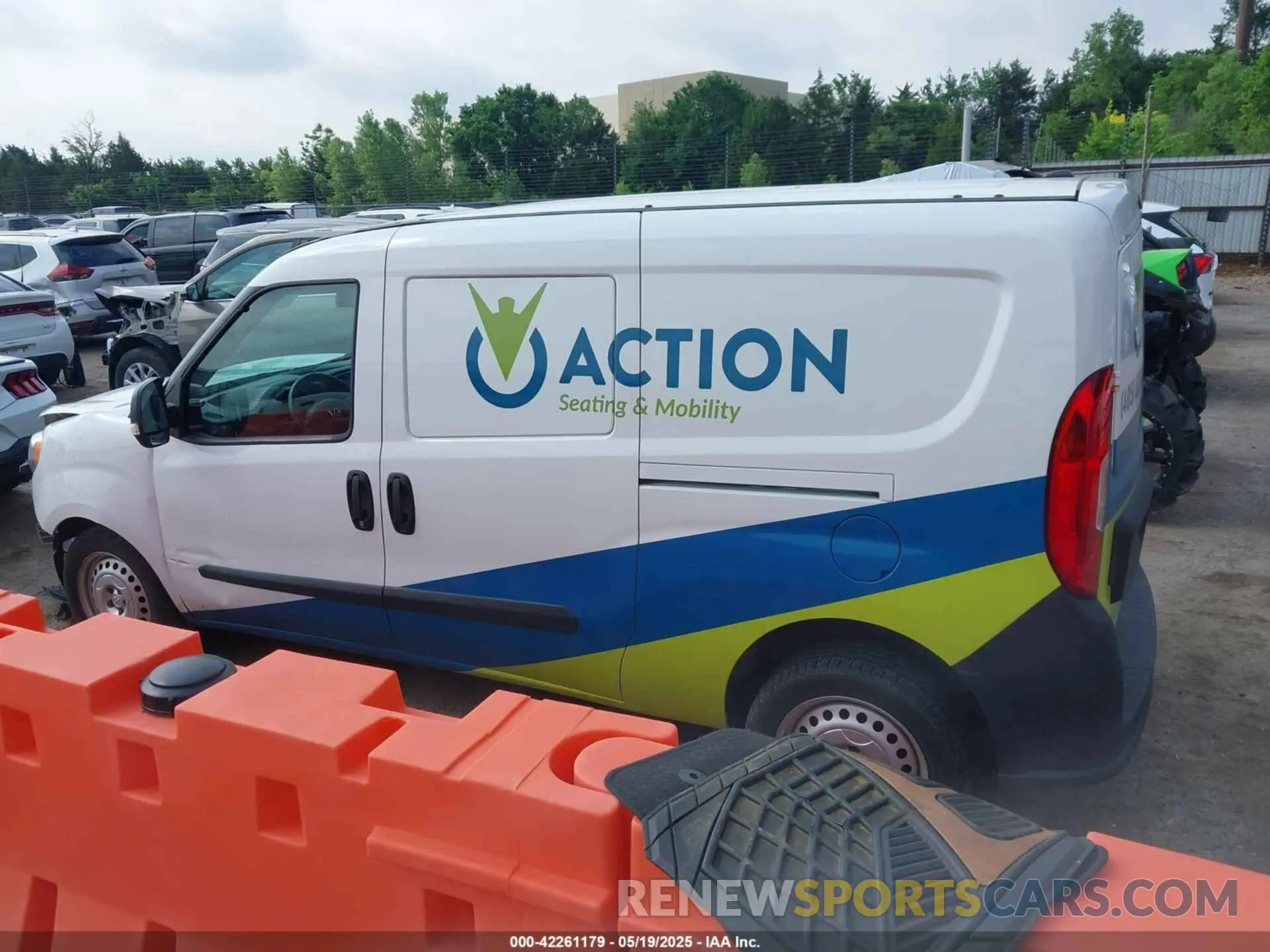 14 Photograph of a damaged car ZFBHRFABXK6M16958 RAM PROMASTER CITY 2019