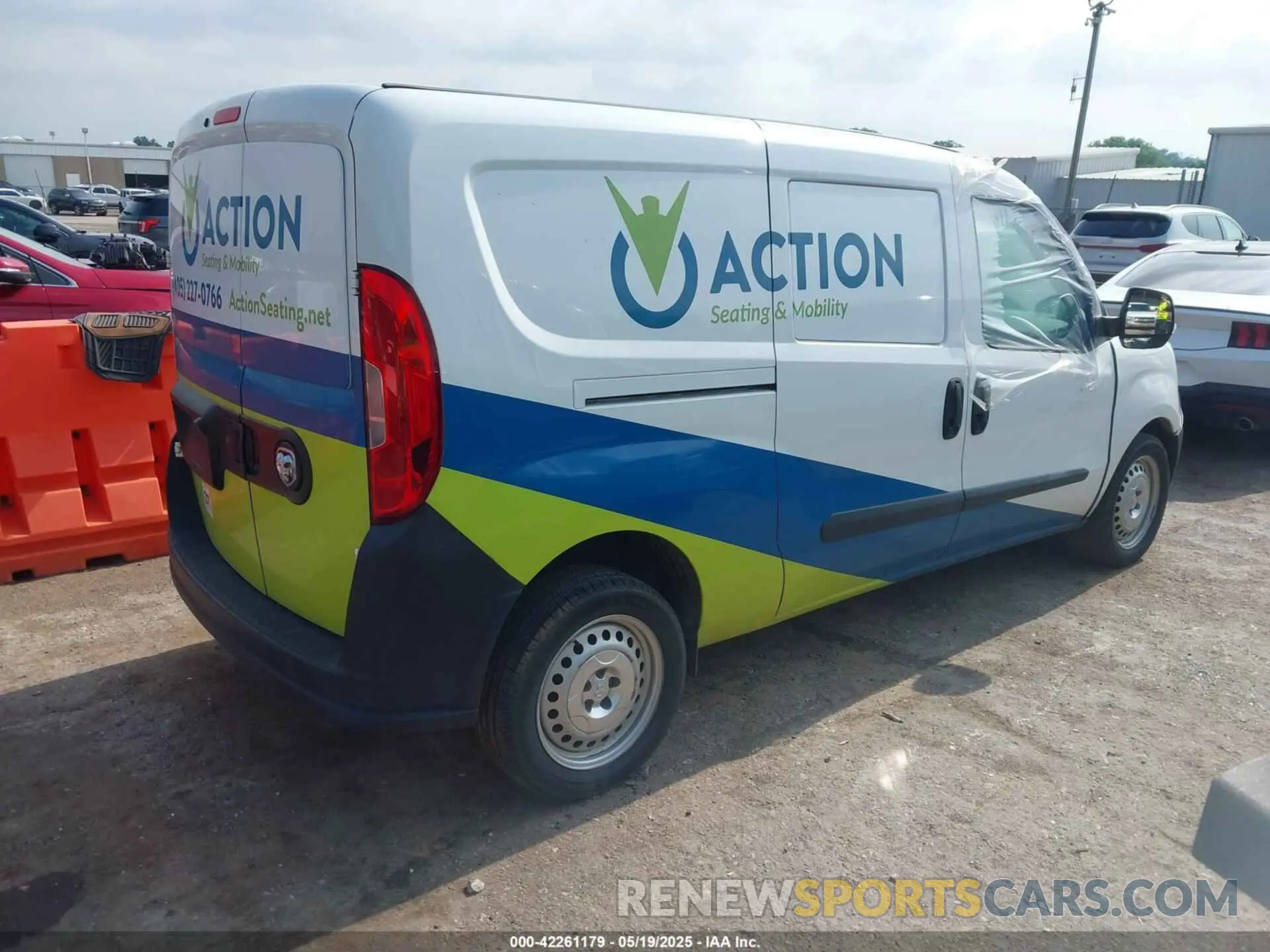 4 Photograph of a damaged car ZFBHRFABXK6M16958 RAM PROMASTER CITY 2019