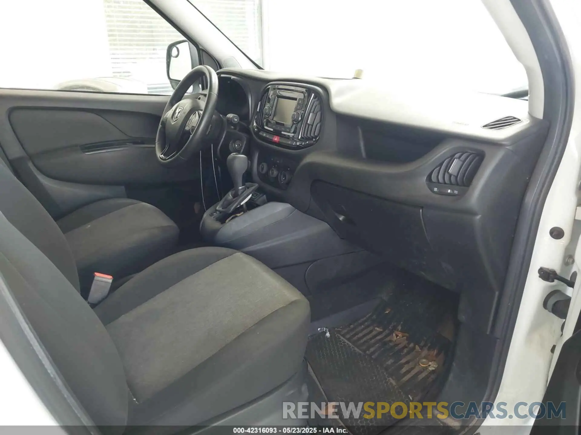 5 Photograph of a damaged car ZFBHRFBB0K6L95889 RAM PROMASTER CITY 2019