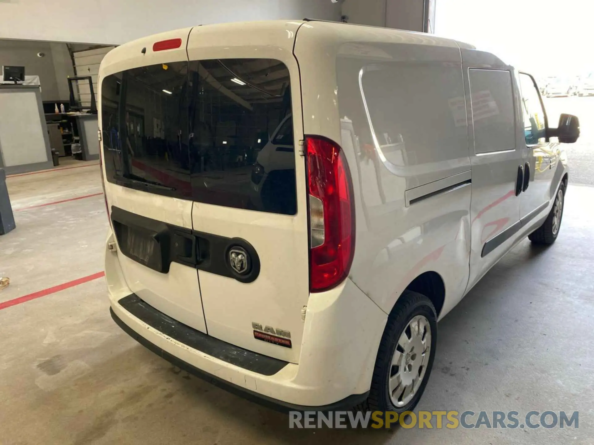 28 Photograph of a damaged car ZFBHRFBB1K6N73731 RAM PROMASTER CITY 2019