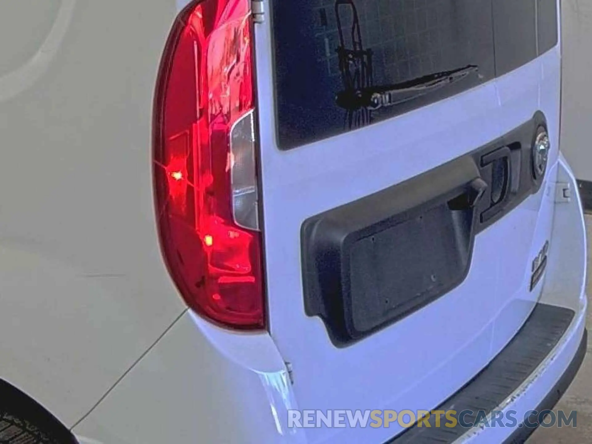 7 Photograph of a damaged car ZFBHRFBB1K6N73731 RAM PROMASTER CITY 2019