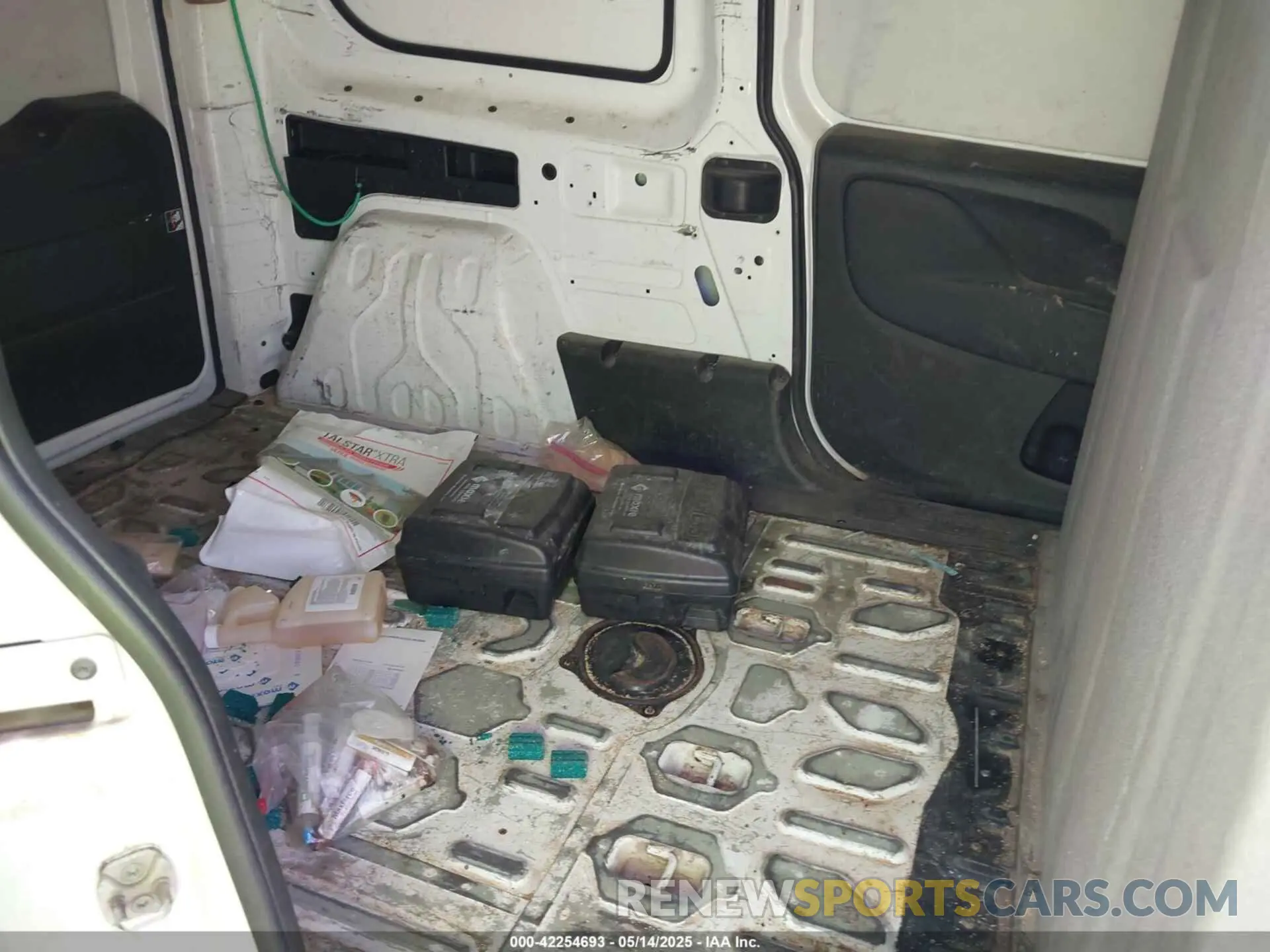 8 Photograph of a damaged car ZFBHRFBB6K6M46344 RAM PROMASTER CITY 2019