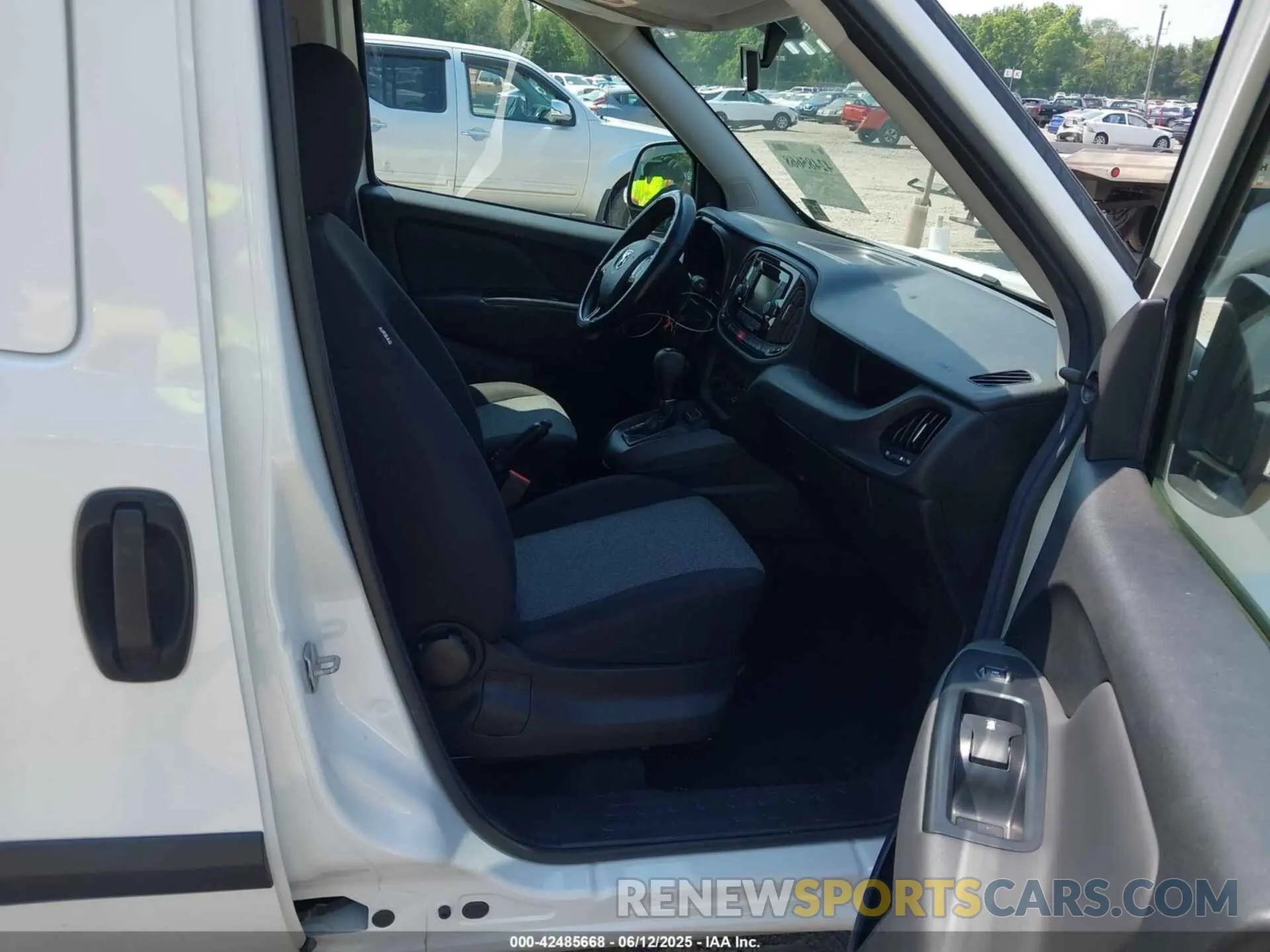 5 Photograph of a damaged car ZFBHRFAB1L6R66387 RAM PROMASTER CITY 2020