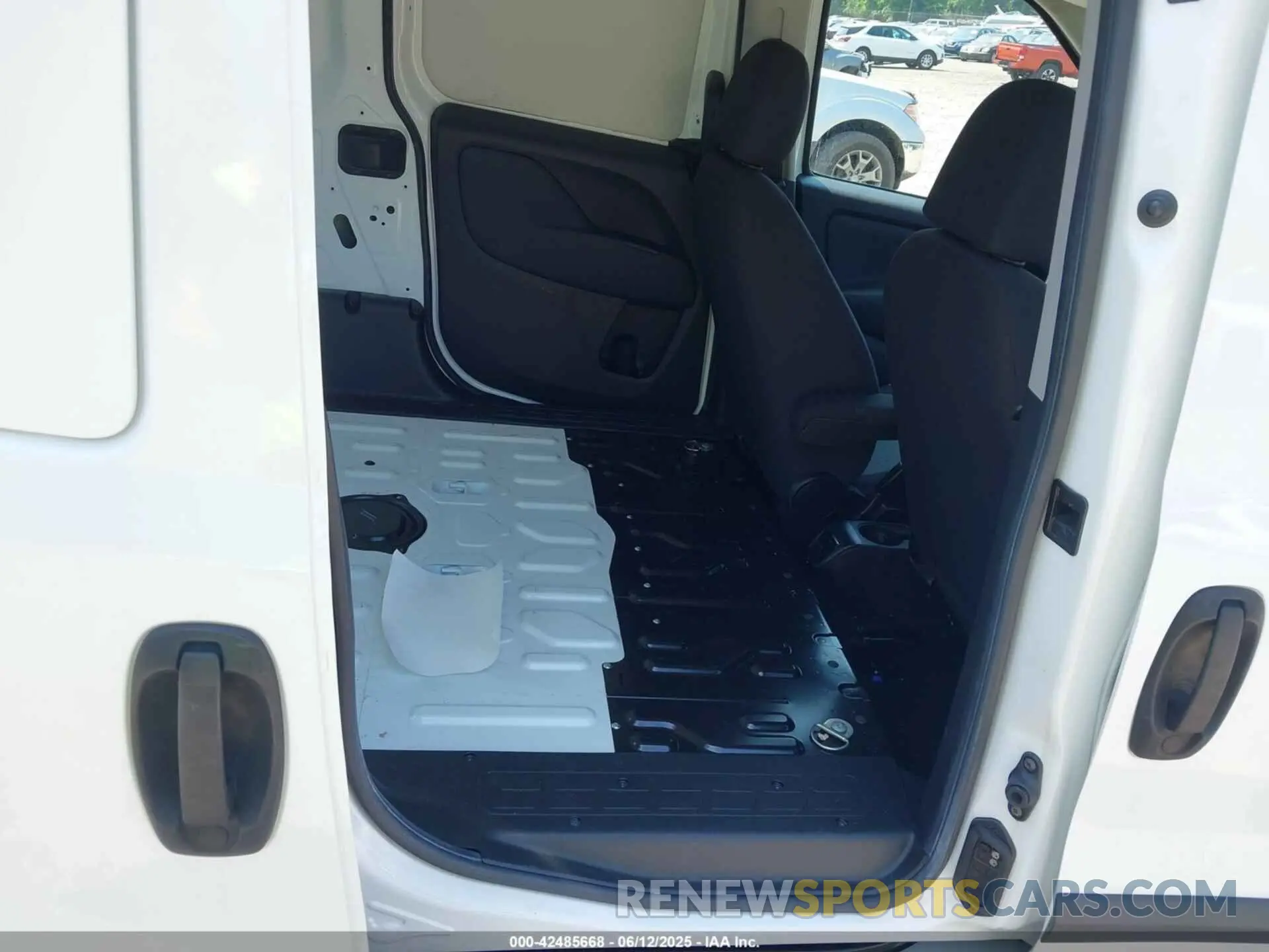 8 Photograph of a damaged car ZFBHRFAB1L6R66387 RAM PROMASTER CITY 2020